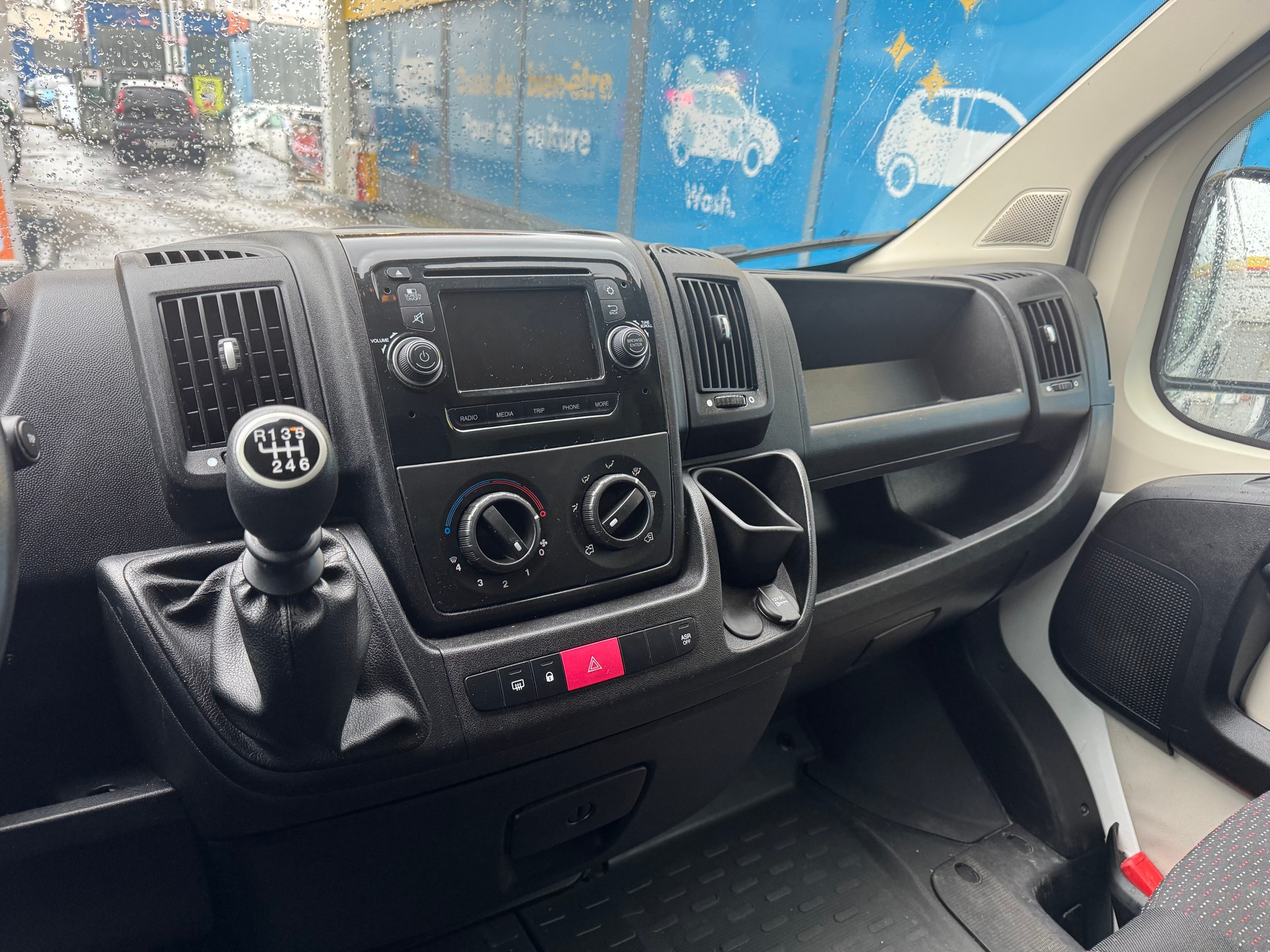 PEUGEOT Boxer 2.0 HDI 435 Active L4H3-image-10