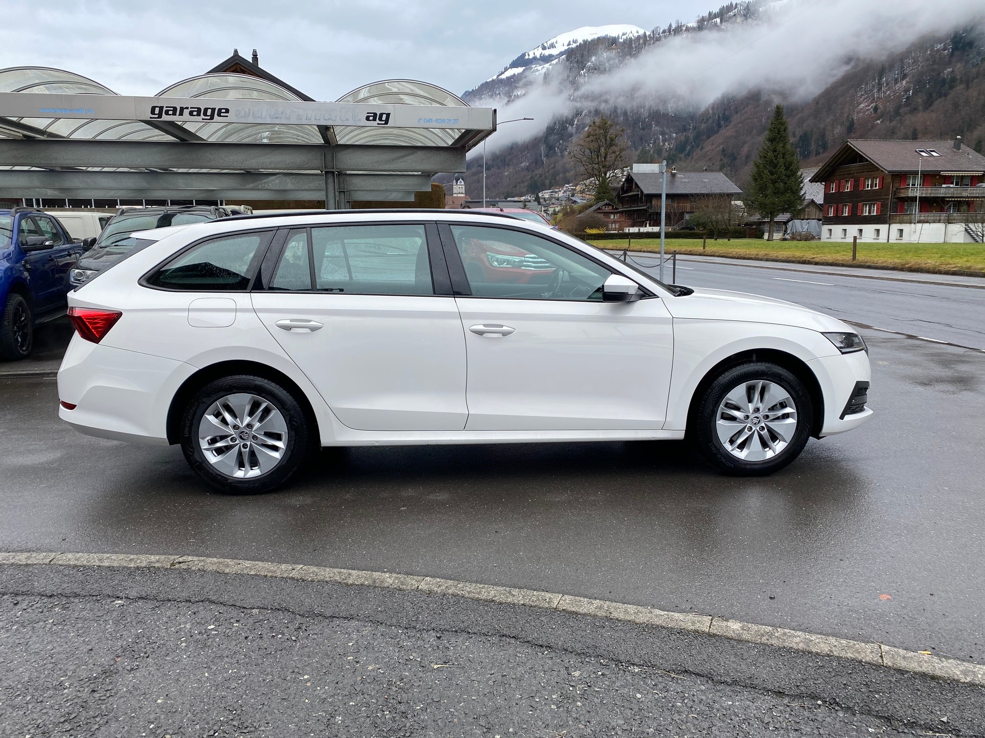SKODA Octavia Combi 2.0 TDI DSG Ambition 4x4-image-15