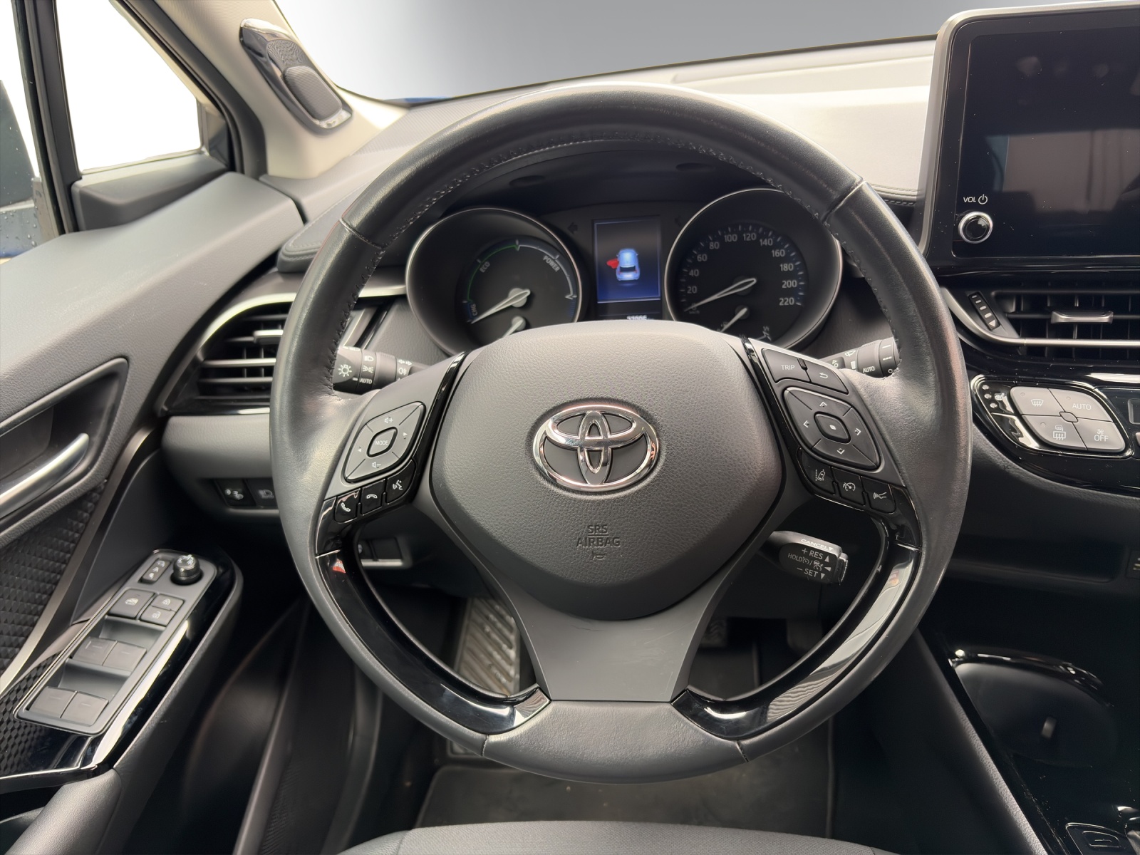 Image TOYOTA C-HR C-HR 2.0 HSD CVT Trend