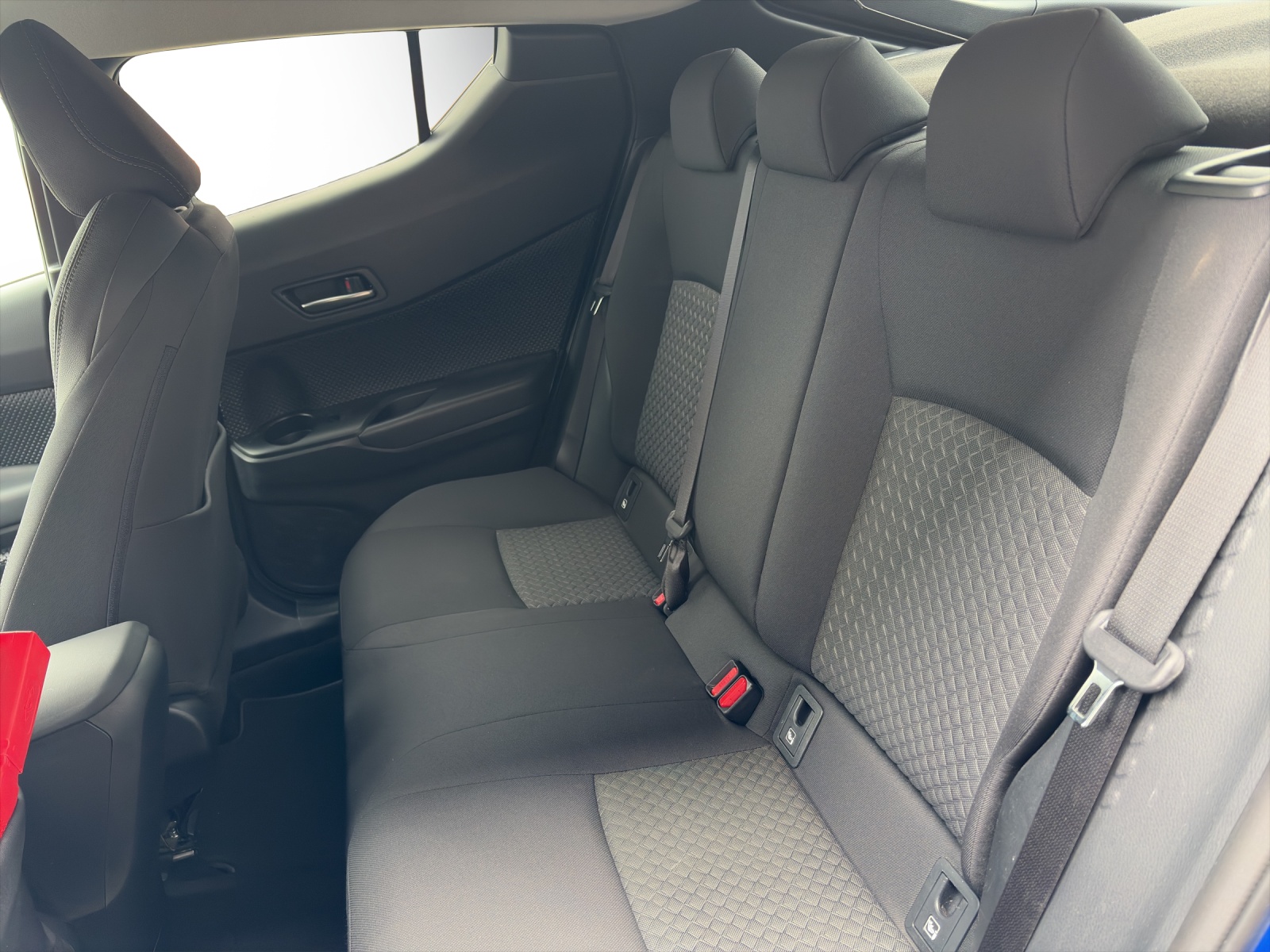 Image TOYOTA C-HR C-HR 2.0 HSD CVT Trend