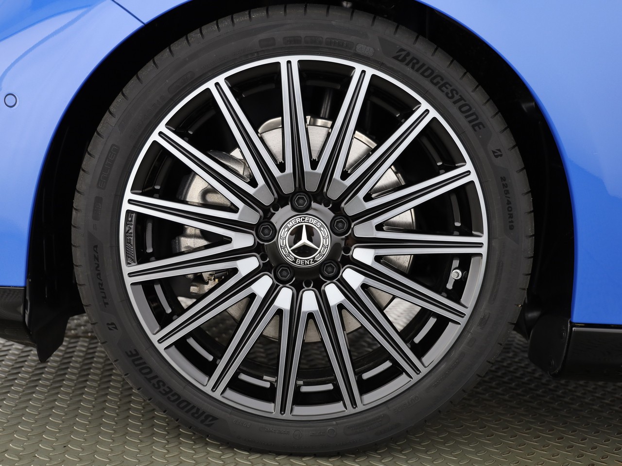 MERCEDES-BENZ CLA 220 8G-DCT 4Matic-image-16