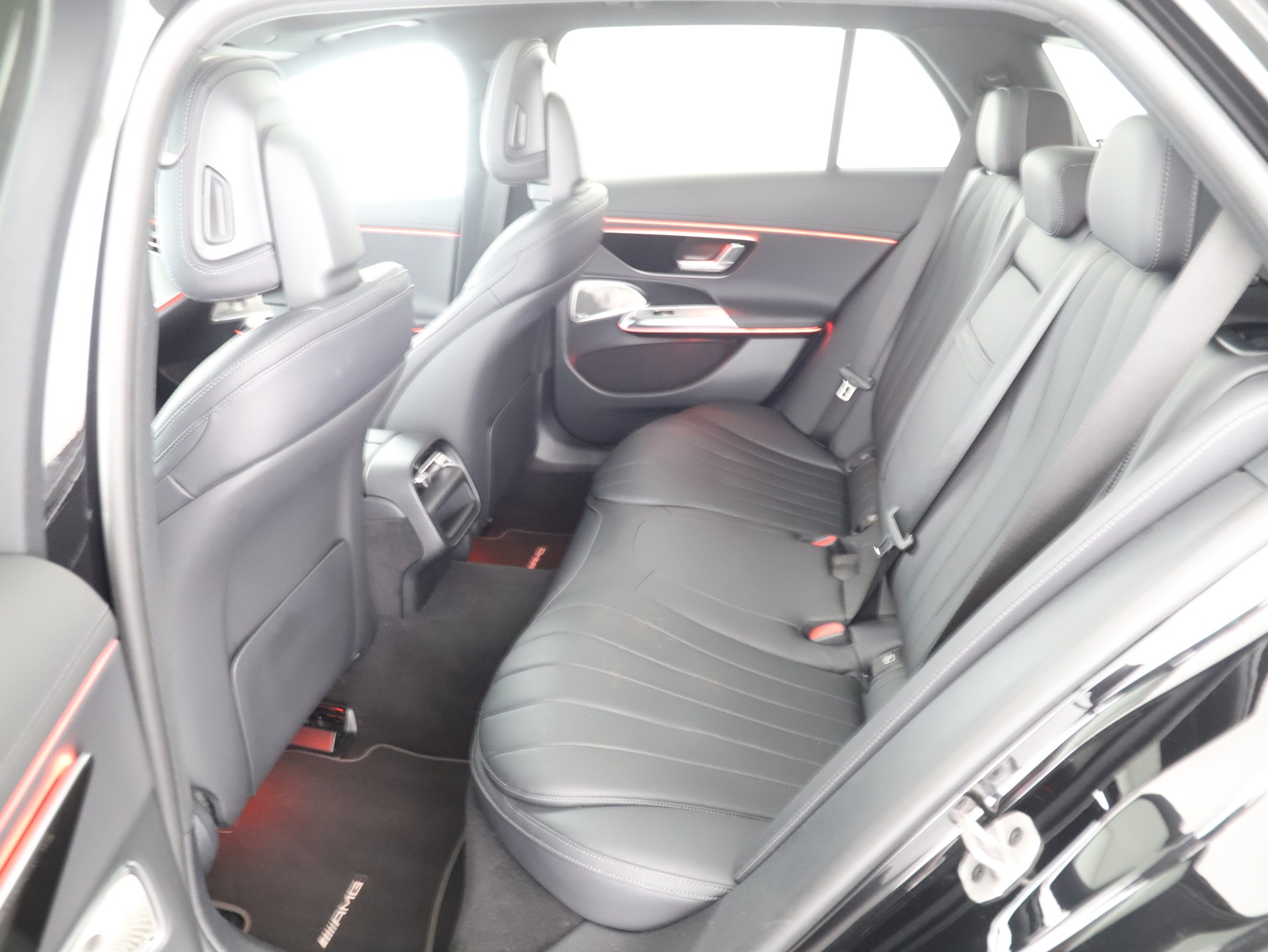 MERCEDES-BENZ E 200 T 9G-Tronic 4Matic-image-12