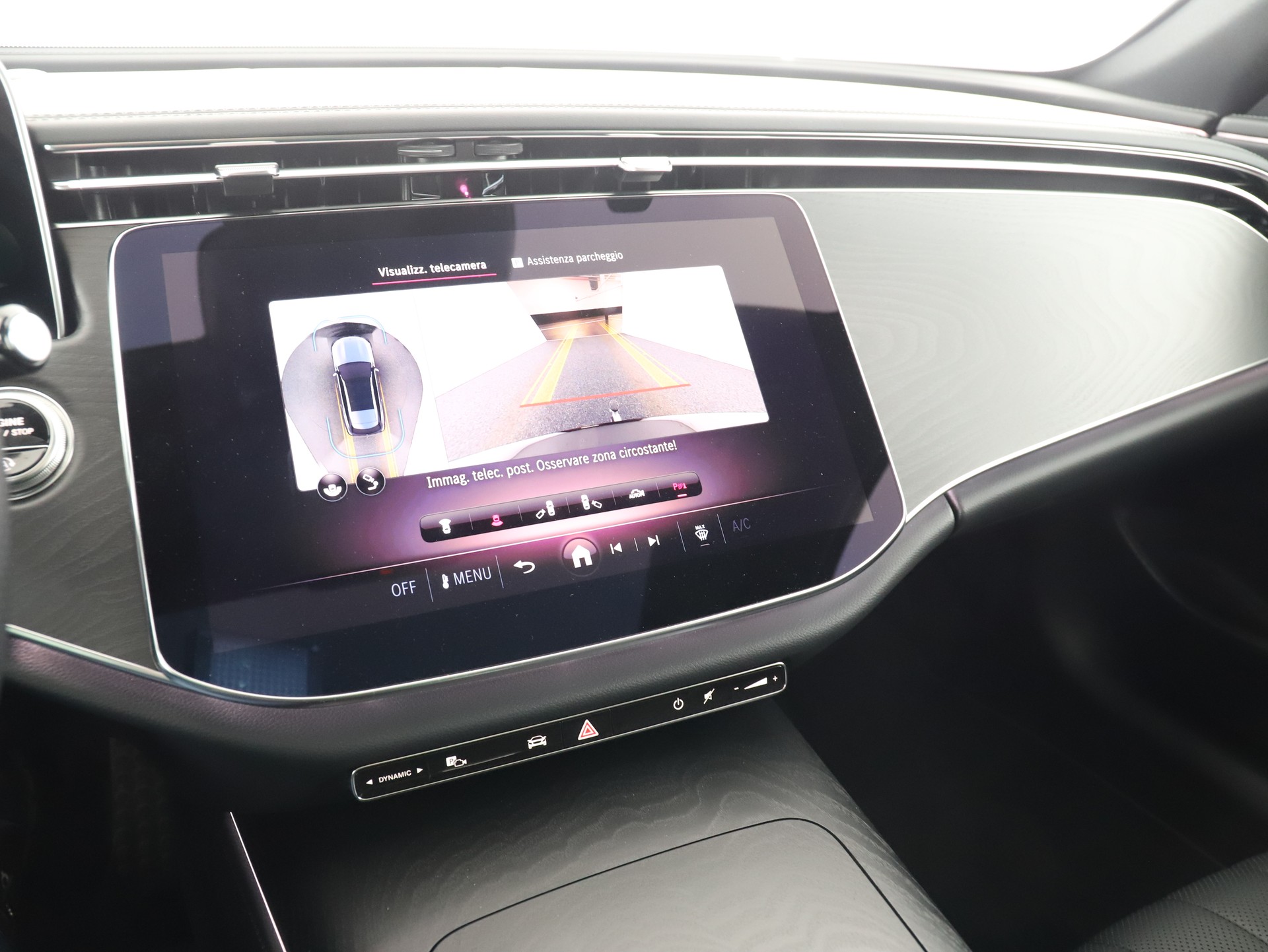 MERCEDES-BENZ E 200 T 9G-Tronic 4Matic-image-14