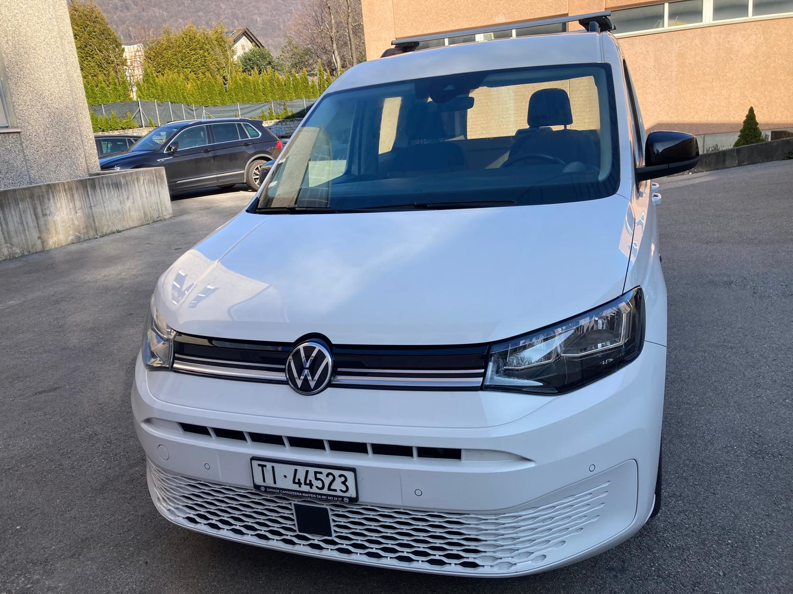 VW Caddy 1.5 TSI Life DSG-image-1