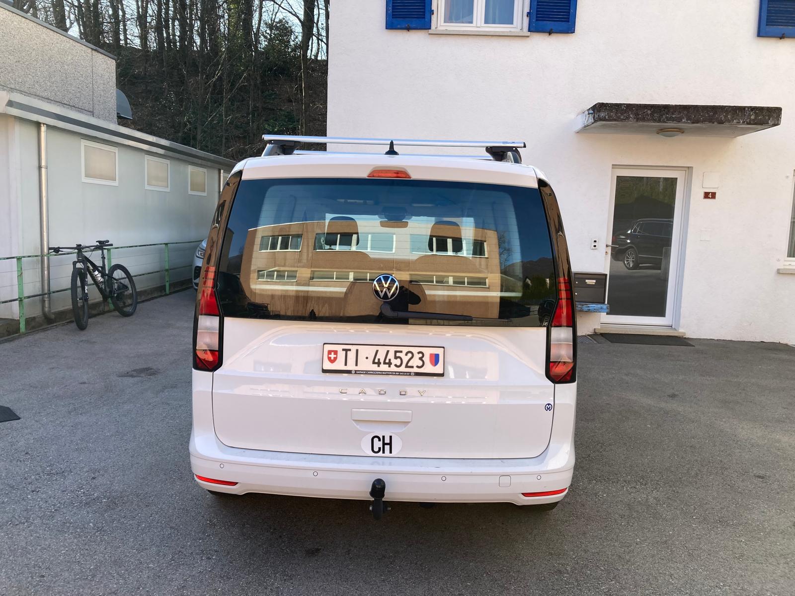 VW Caddy 1.5 TSI Life DSG-image-5