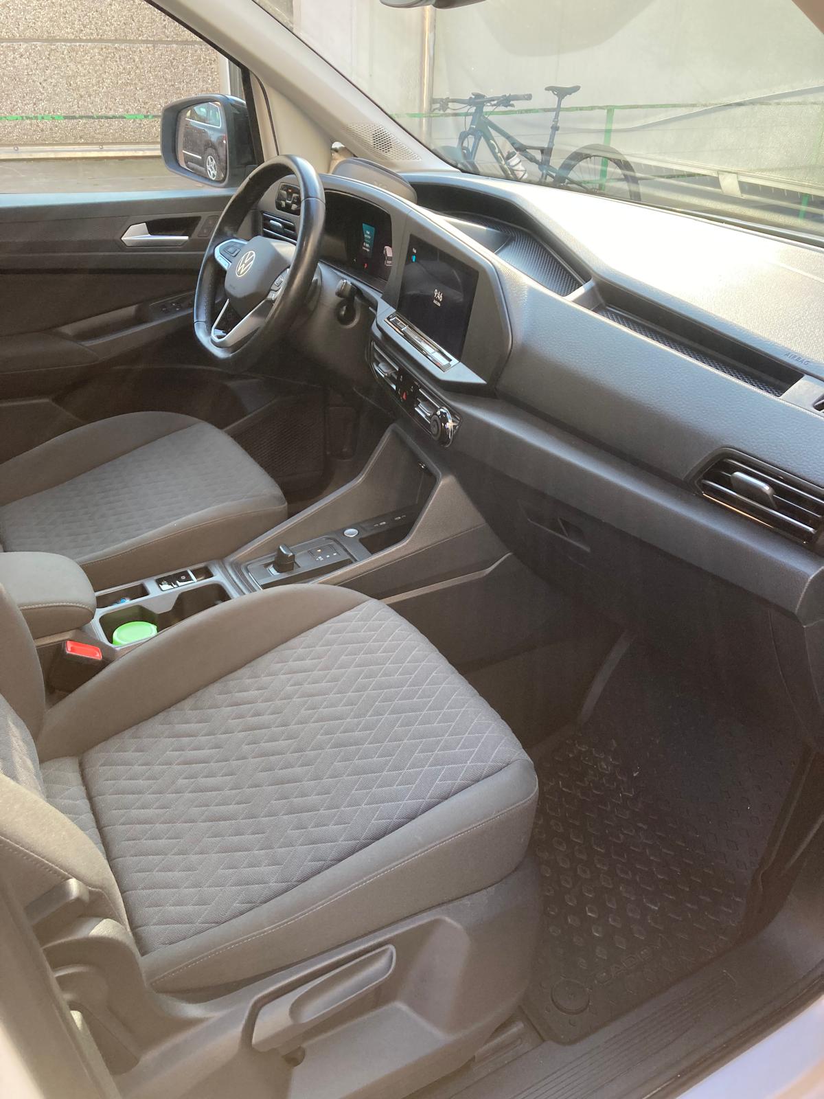 VW Caddy 1.5 TSI Life DSG-image-8