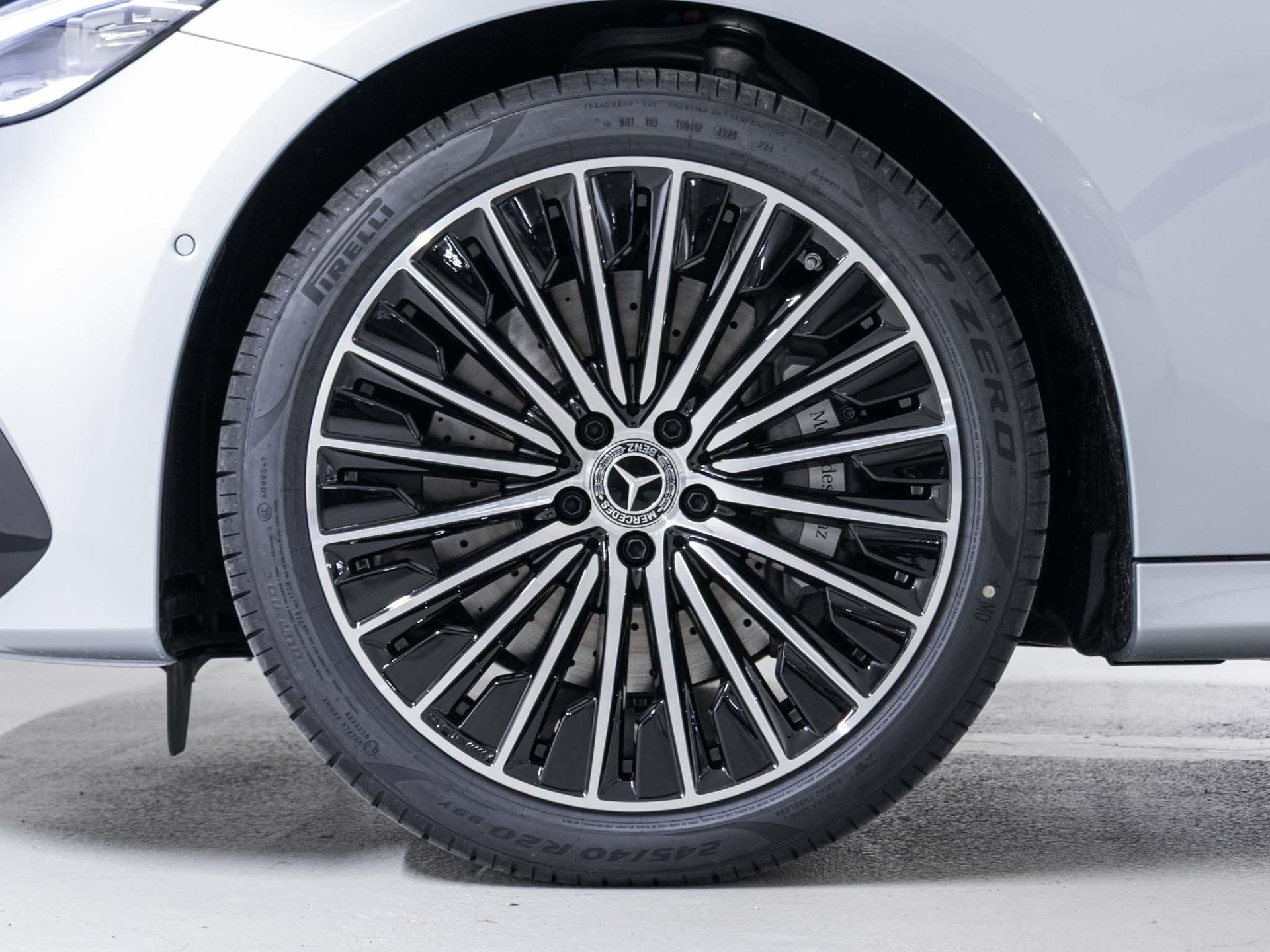 MERCEDES-BENZ E 220 d 4MATIC T-Modell-image-14