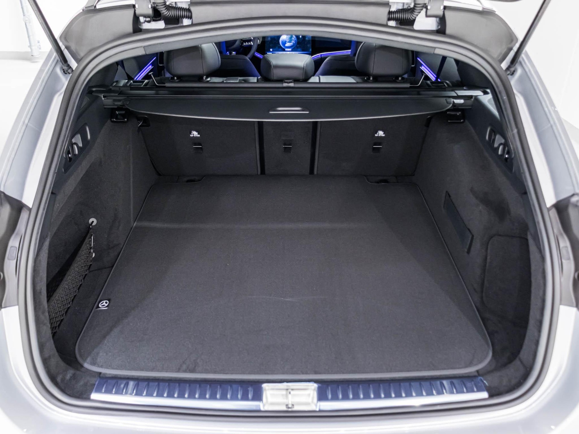 MERCEDES-BENZ E 220 d 4MATIC T-Modell-image-13