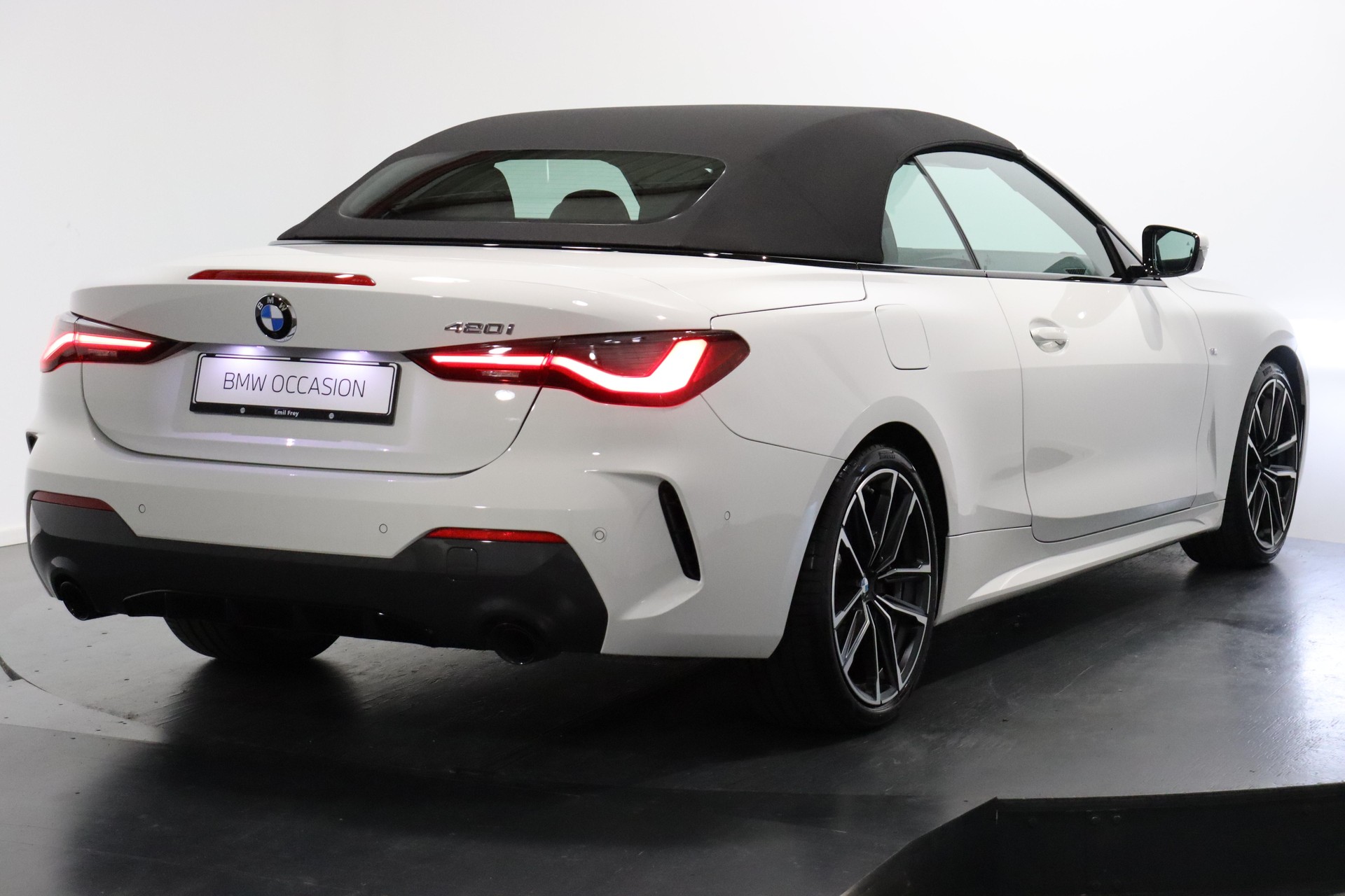 BMW 420i SAG Cabrio-image-1