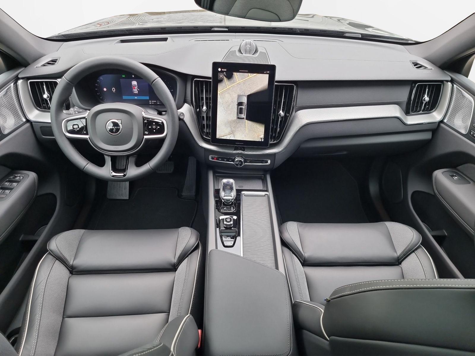 VOLVO XC60 2.0 T8 TE Black Edition eAWD-image-10