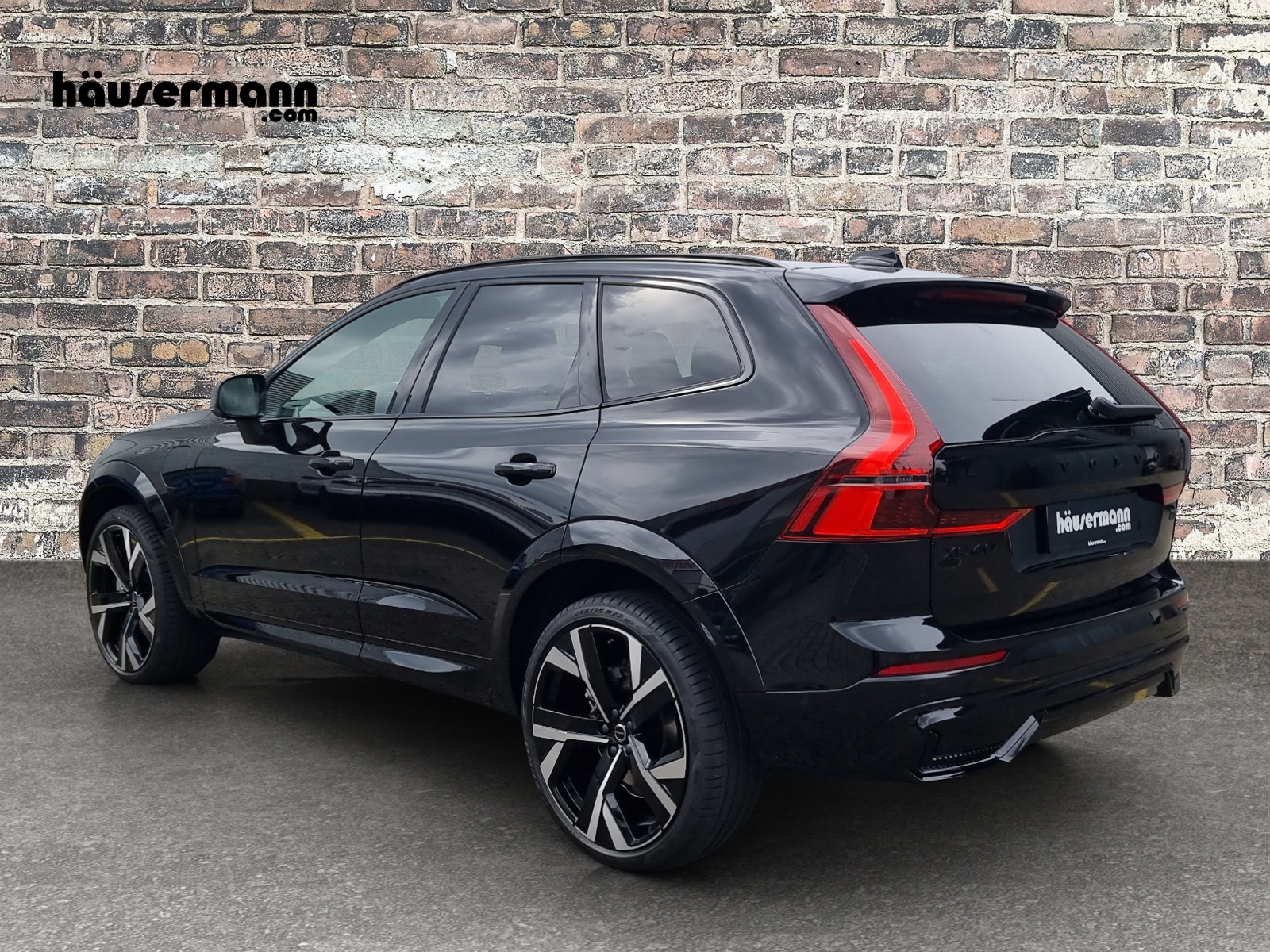 VOLVO XC60 2.0 T8 TE Black Edition eAWD-showroom-element-3