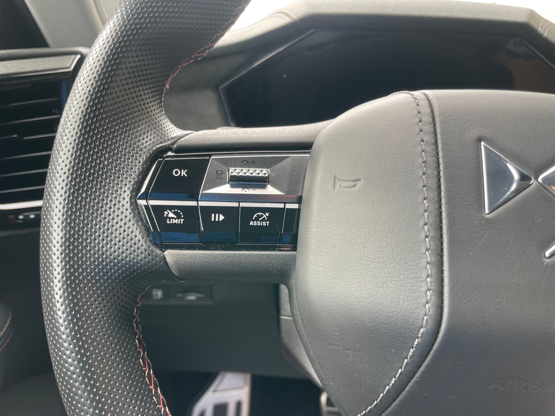 DS AUTOMOBILES DS 4 1.6 E-Tense Performance Line+ (73)-image-10