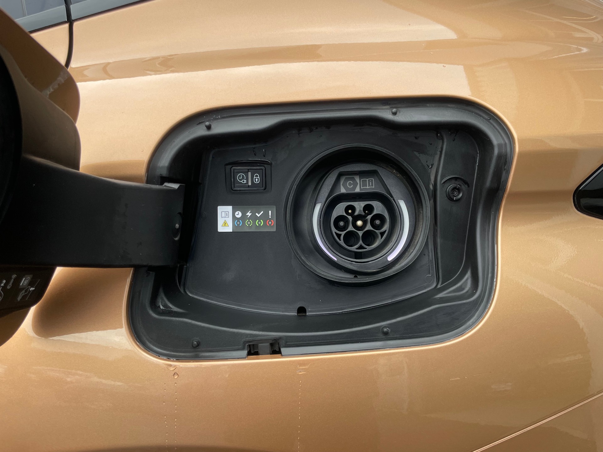 DS AUTOMOBILES DS 4 1.6 E-Tense Performance Line+ (73)-image-17