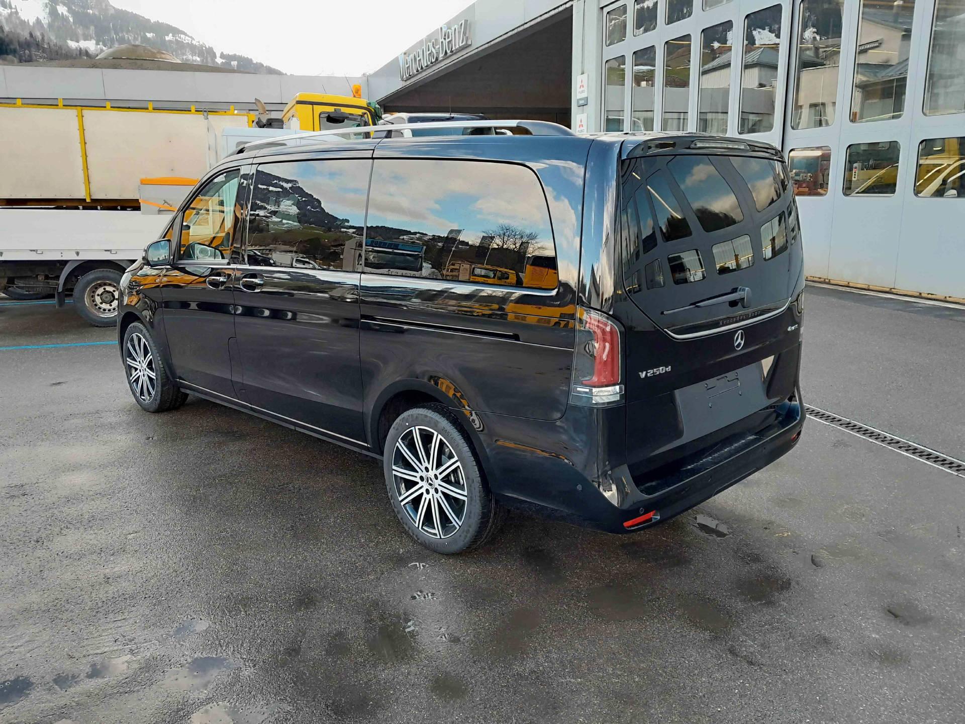 MERCEDES-BENZ V 250d Style L 4x4-showroom-element-2