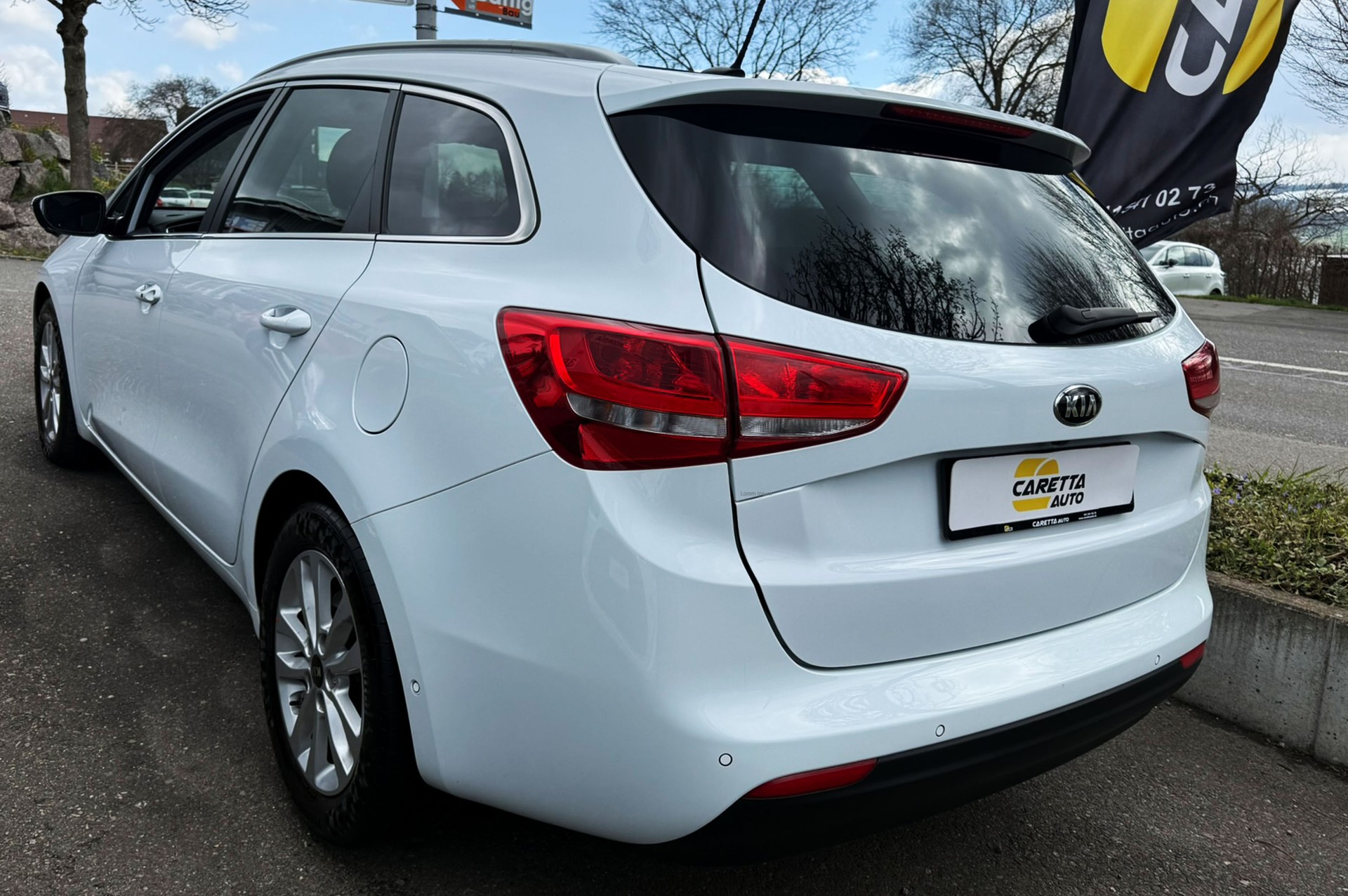 KIA Cee'd Sportswagon 1.6 CRDi Style DCT-image-3