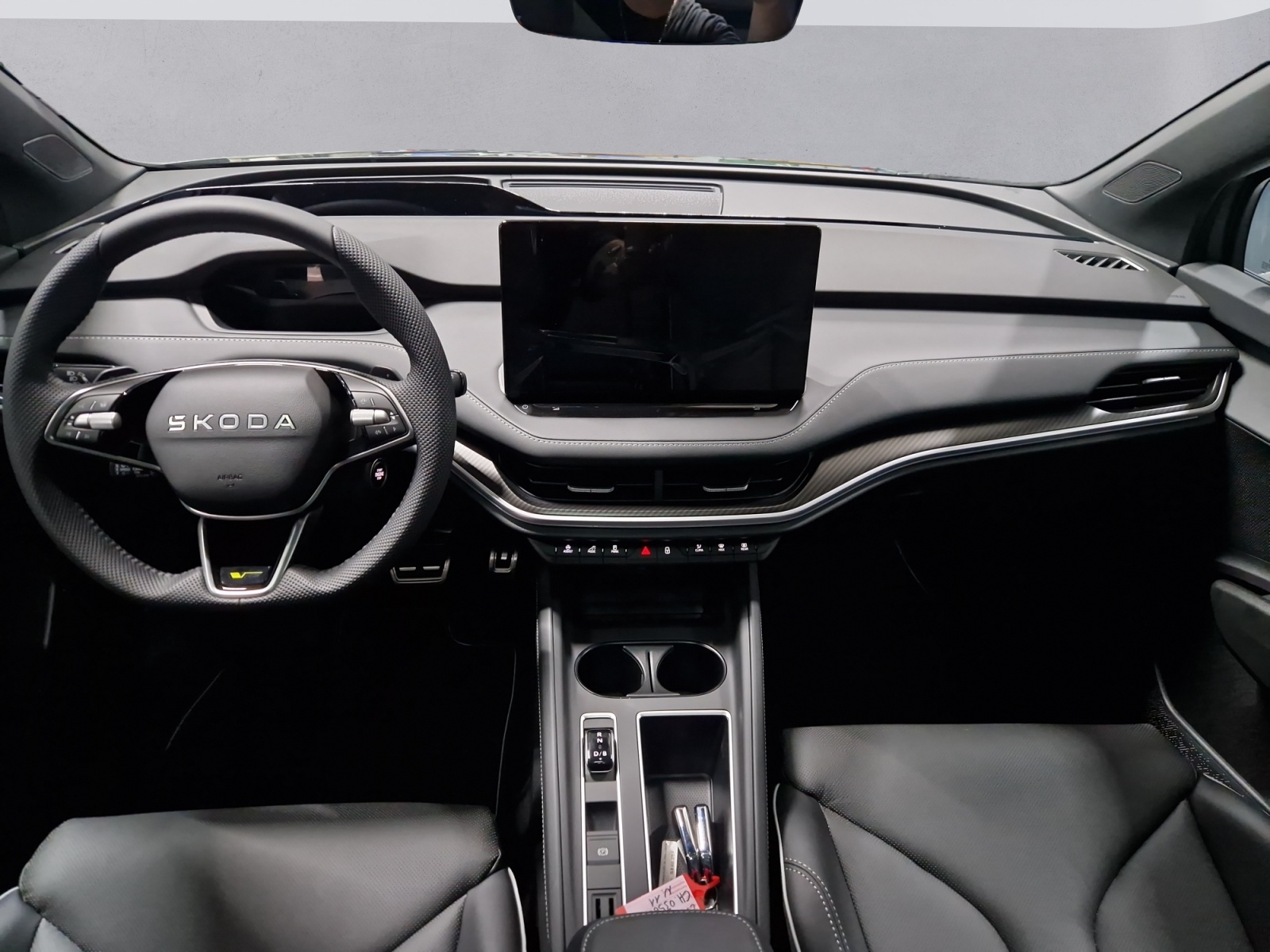 SKODA Enyaq 85x 4x4 RS-image-9