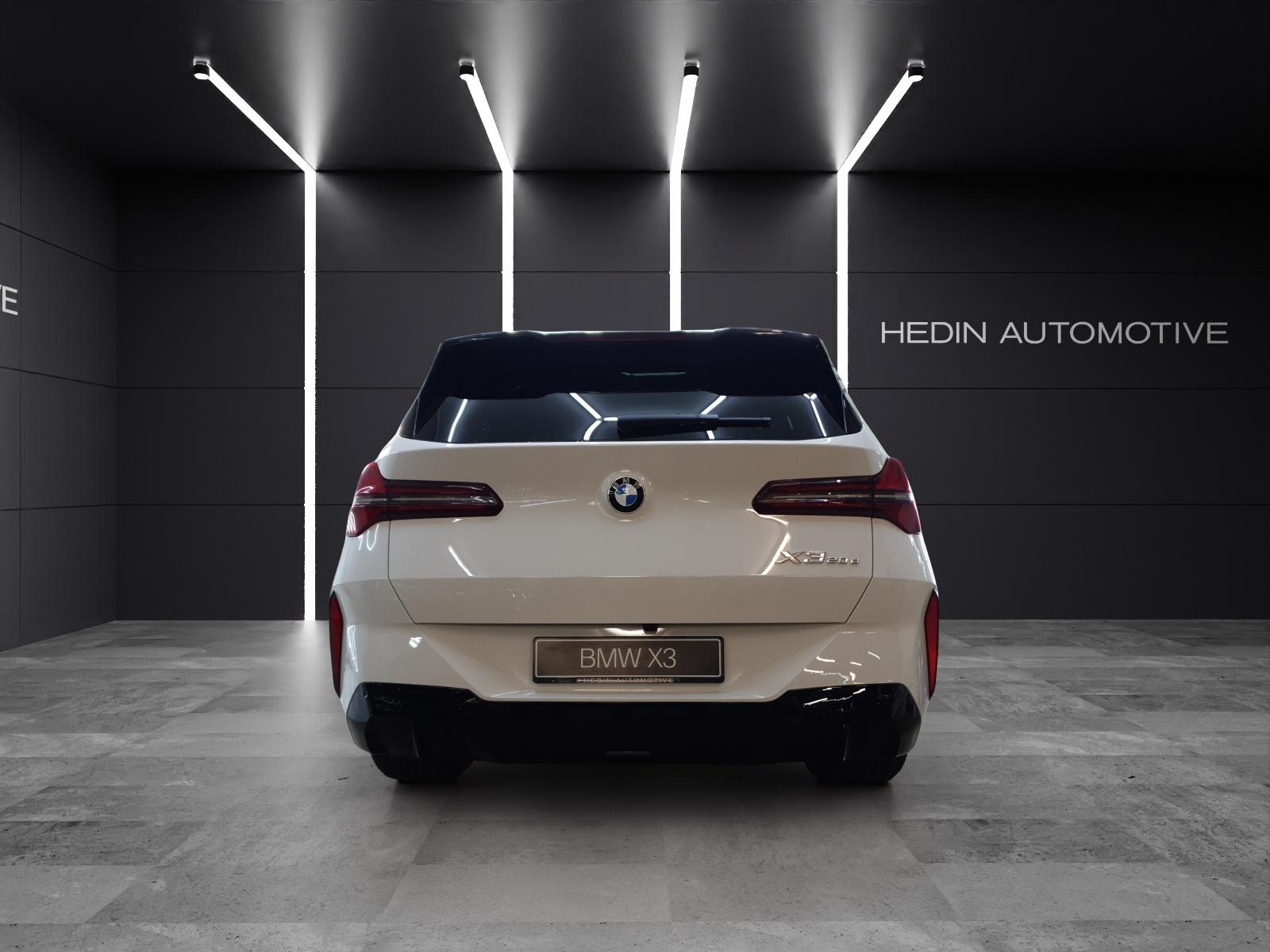 BMW X3 20d xDrive-showroom-element-3