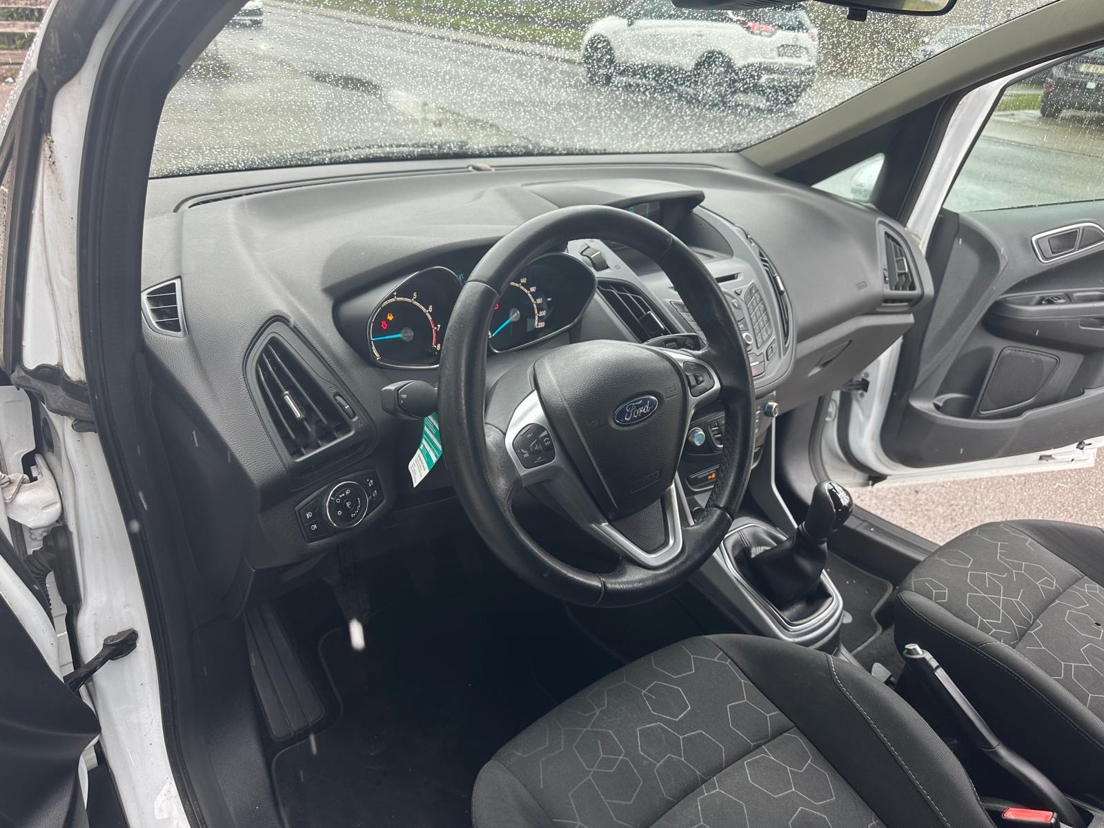 FORD B-Max 1.0 SCTi Trend-image-8
