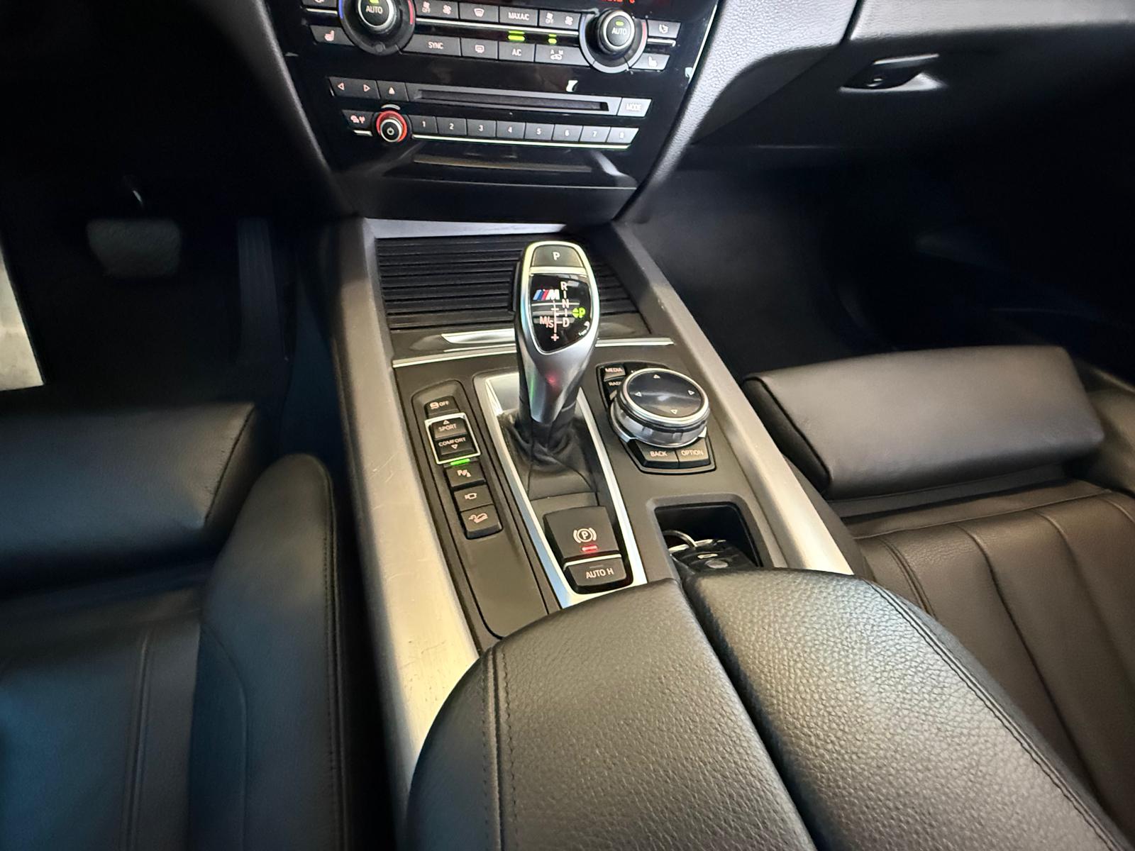 BMW X5 xDrive M50d Steptronic-image-23