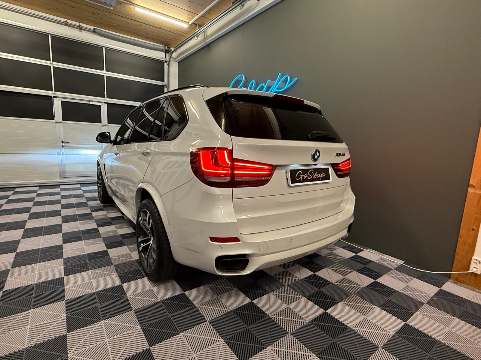 BMW X5 xDrive M50d Steptronic-image-3