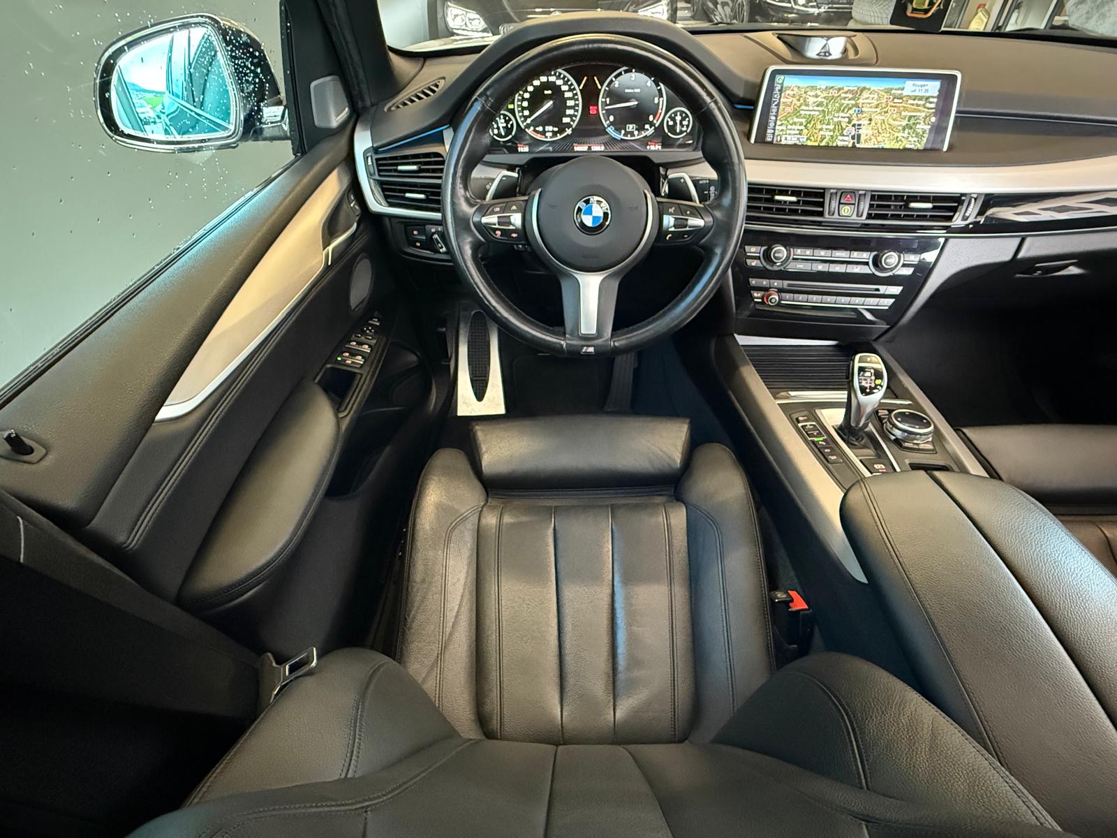 BMW X5 xDrive M50d Steptronic-image-15