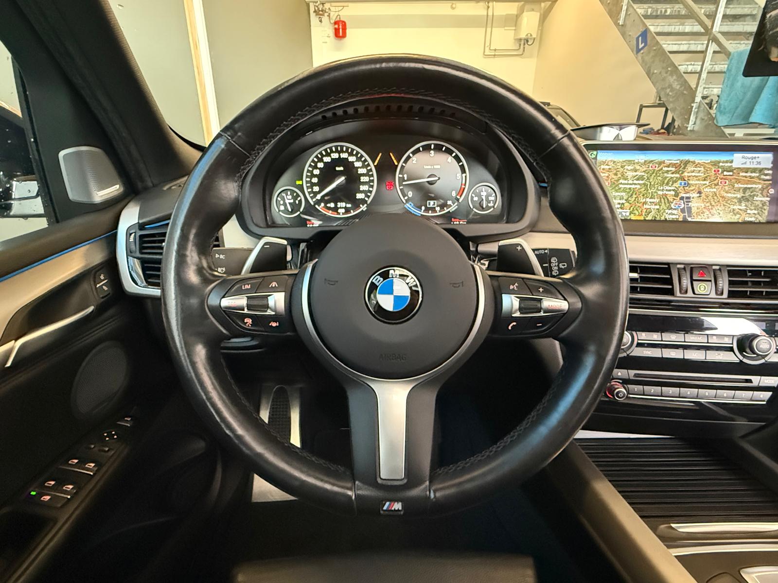 BMW X5 xDrive M50d Steptronic-image-16