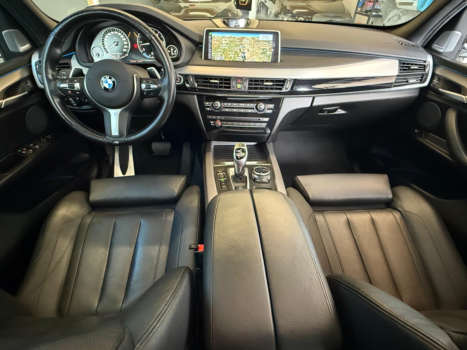 BMW X5 xDrive M50d Steptronic-image-13