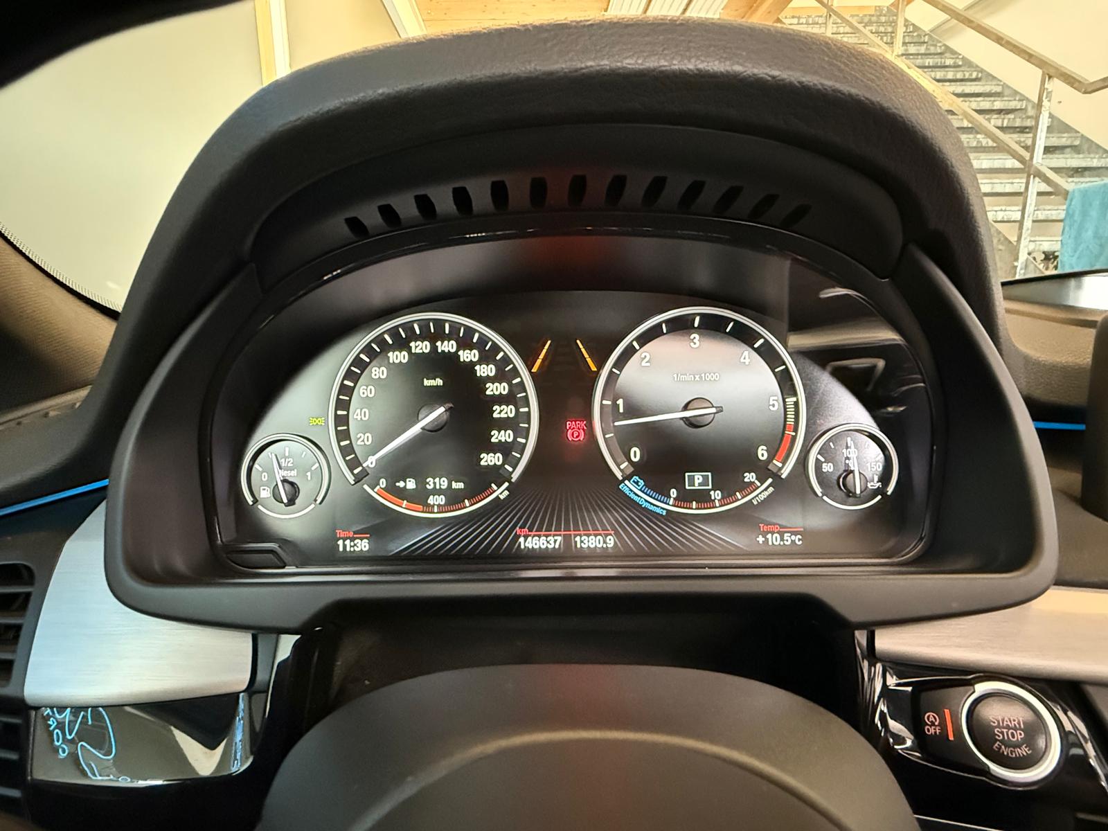 BMW X5 xDrive M50d Steptronic-image-19