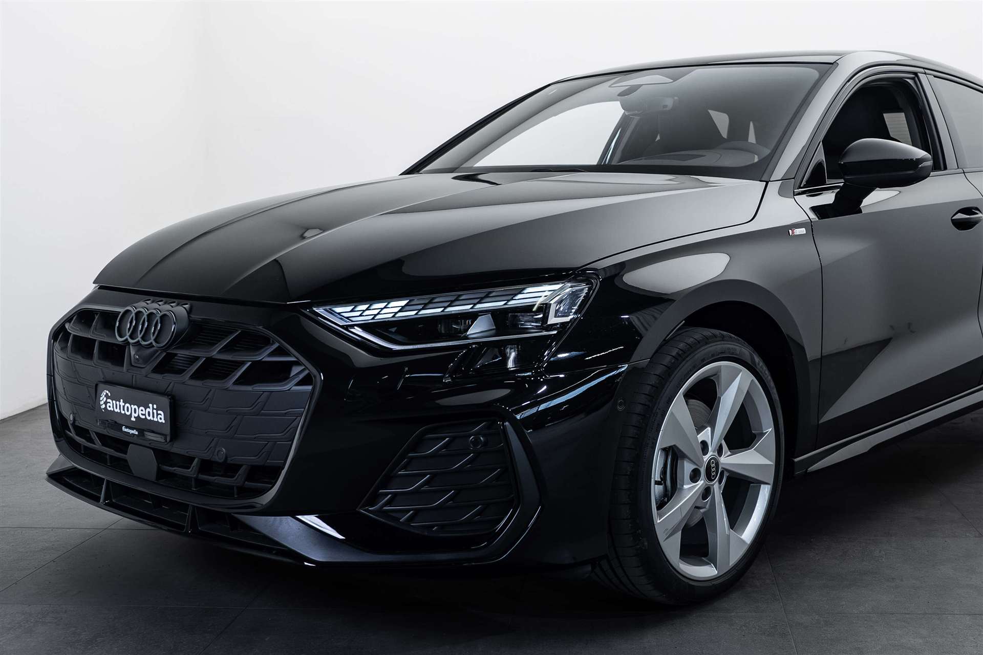 AUDI A3 Sportback 40 TFSi quattro S Line S-Tronic Automat-image-1