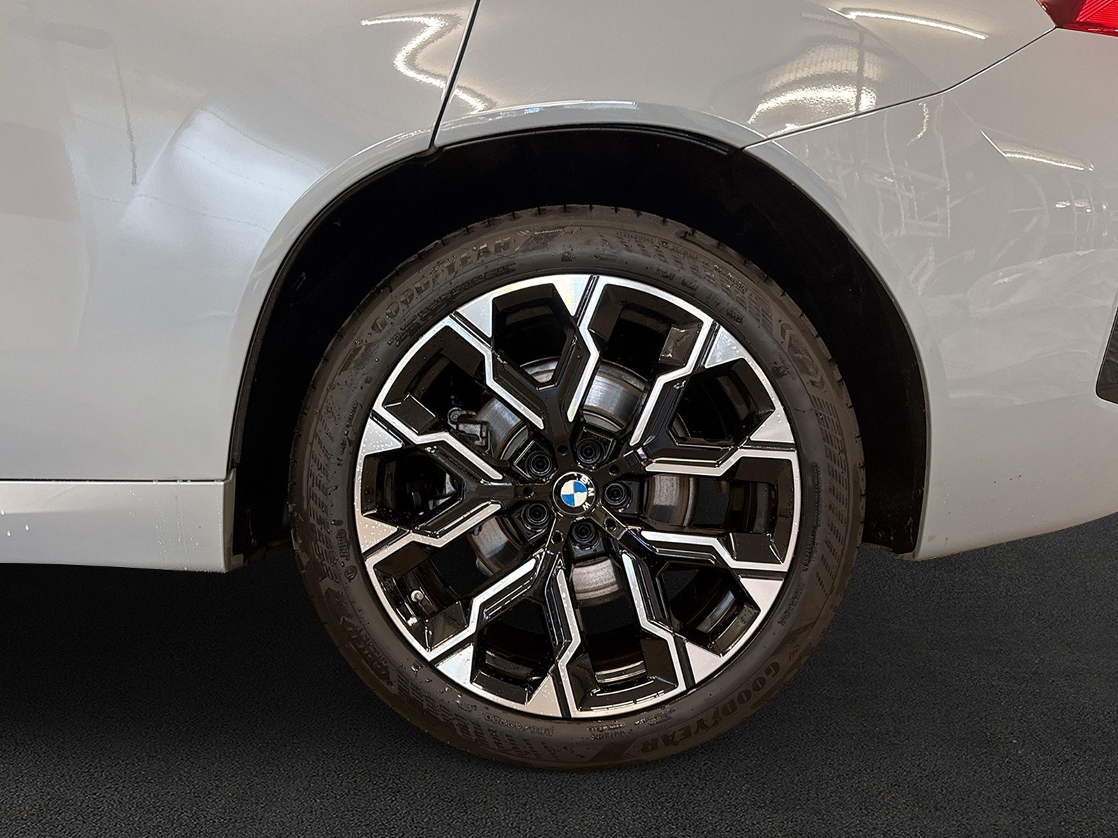 BMW X3 xDrive 20i M Sport-image-8
