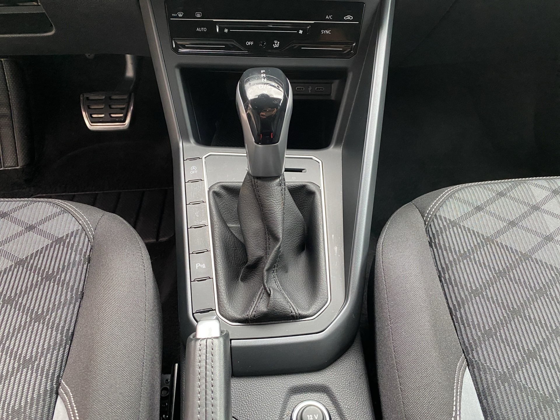 VW Polo 1.0 TSI R-Line DSG-image-18