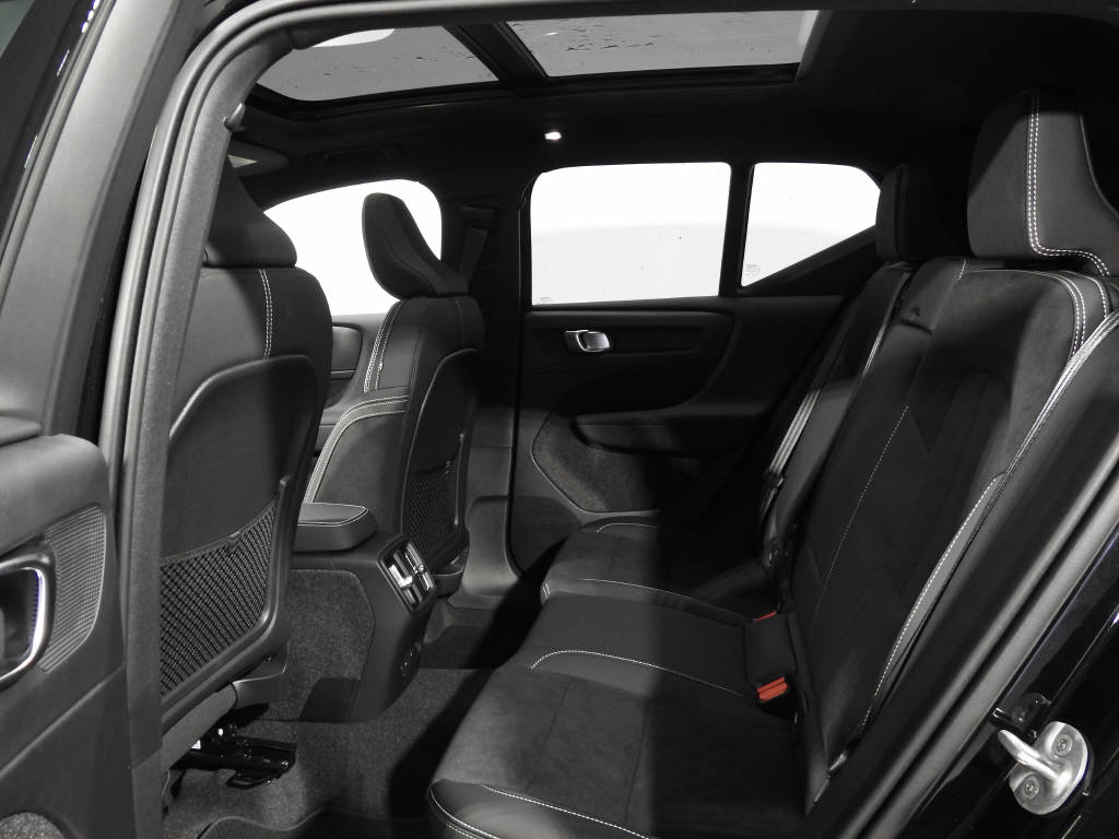 VOLVO EX40 Twin Ultra AWD-image-11