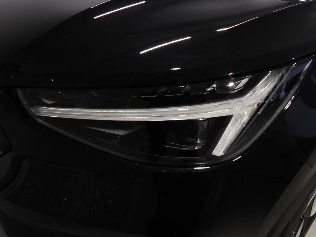 VOLVO EX40 Twin Ultra AWD-image-13