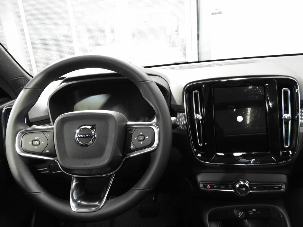 VOLVO EX40 Twin Ultra AWD-image-7