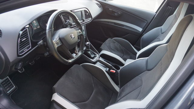 SEAT Leon 2.0 TSI Cupra 290-image-8