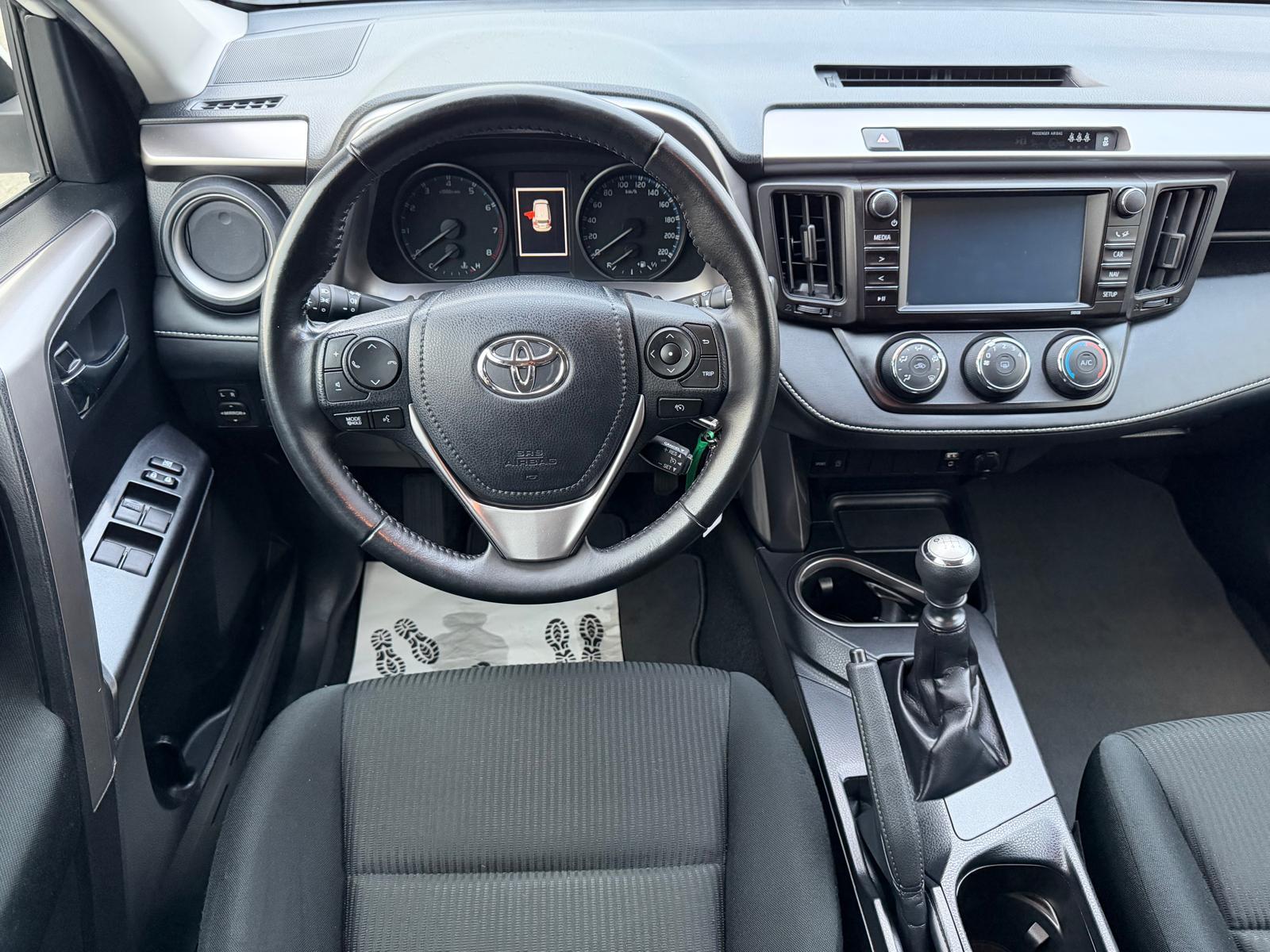 TOYOTA RAV4 2.0i VMa Active-image-8