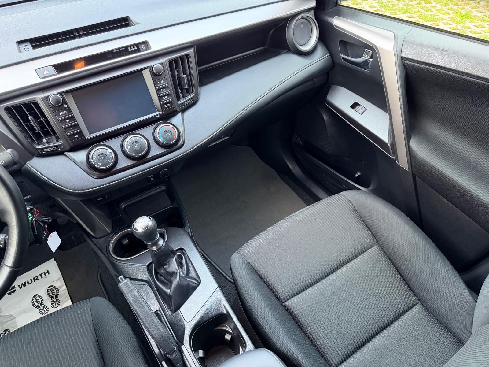TOYOTA RAV4 2.0i VMa Active-image-12