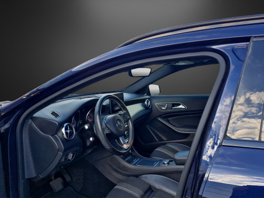 MERCEDES-BENZ GLA 200 Night Star-image-9