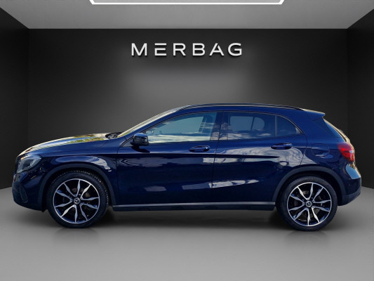 MERCEDES-BENZ GLA 200 Night Star-image-2