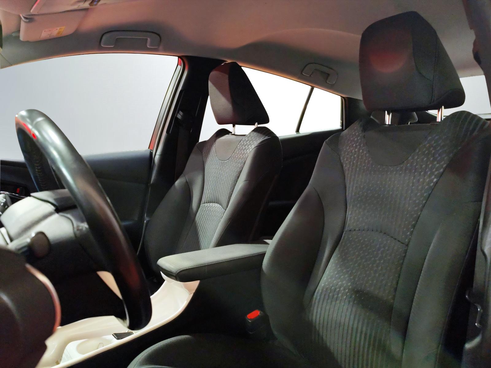 TOYOTA Prius 1.8 VVTi HSD Sol Premium-image-7