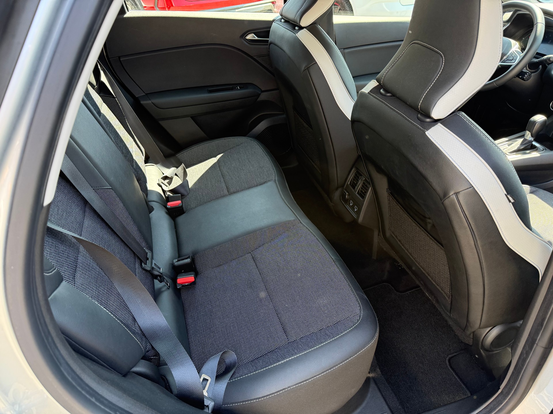 RENAULT Captur 1.3 TCe EDC Intens EDC-image-10