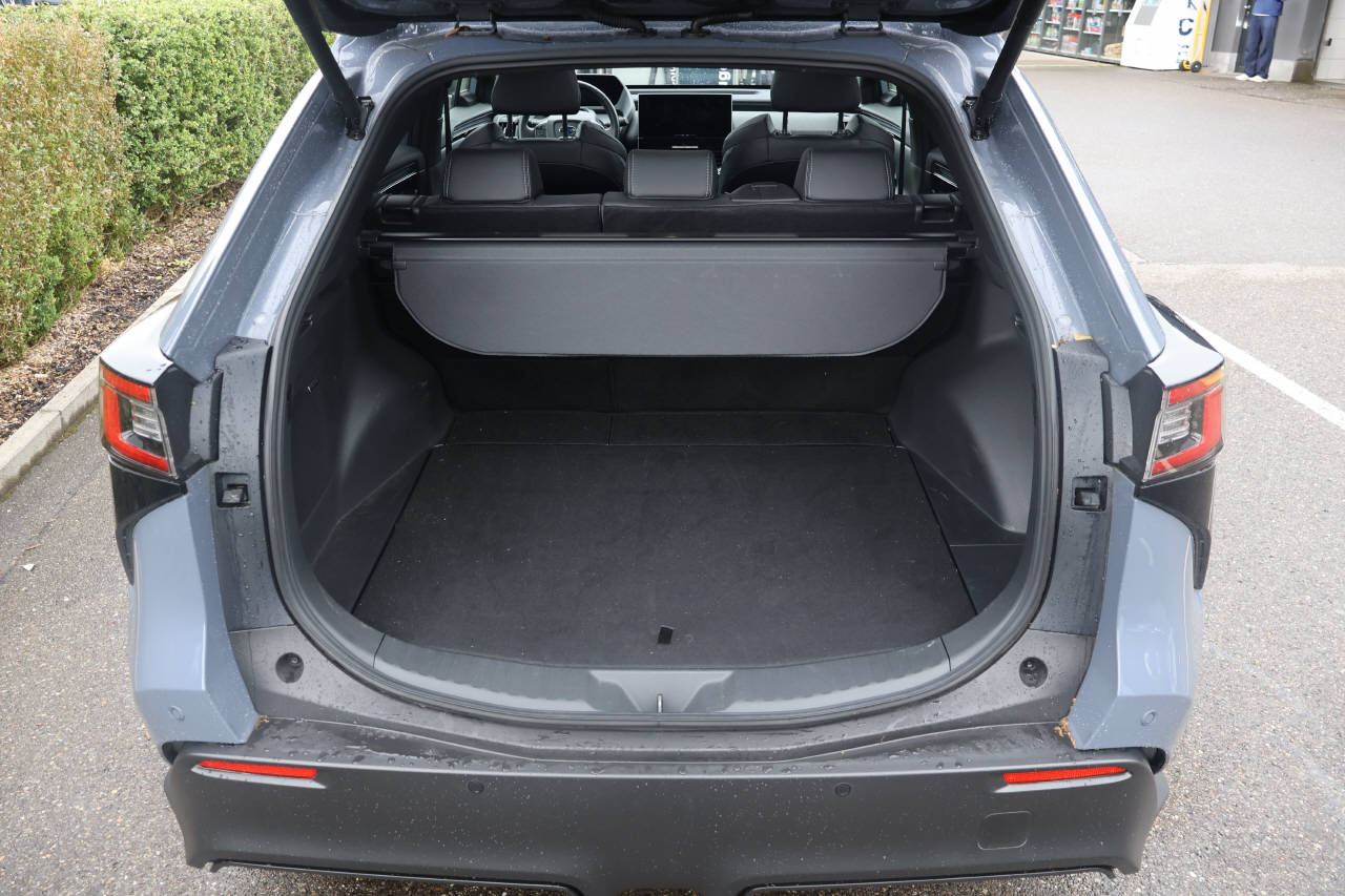 SUBARU Solterra eV Luxury AWD-image-4