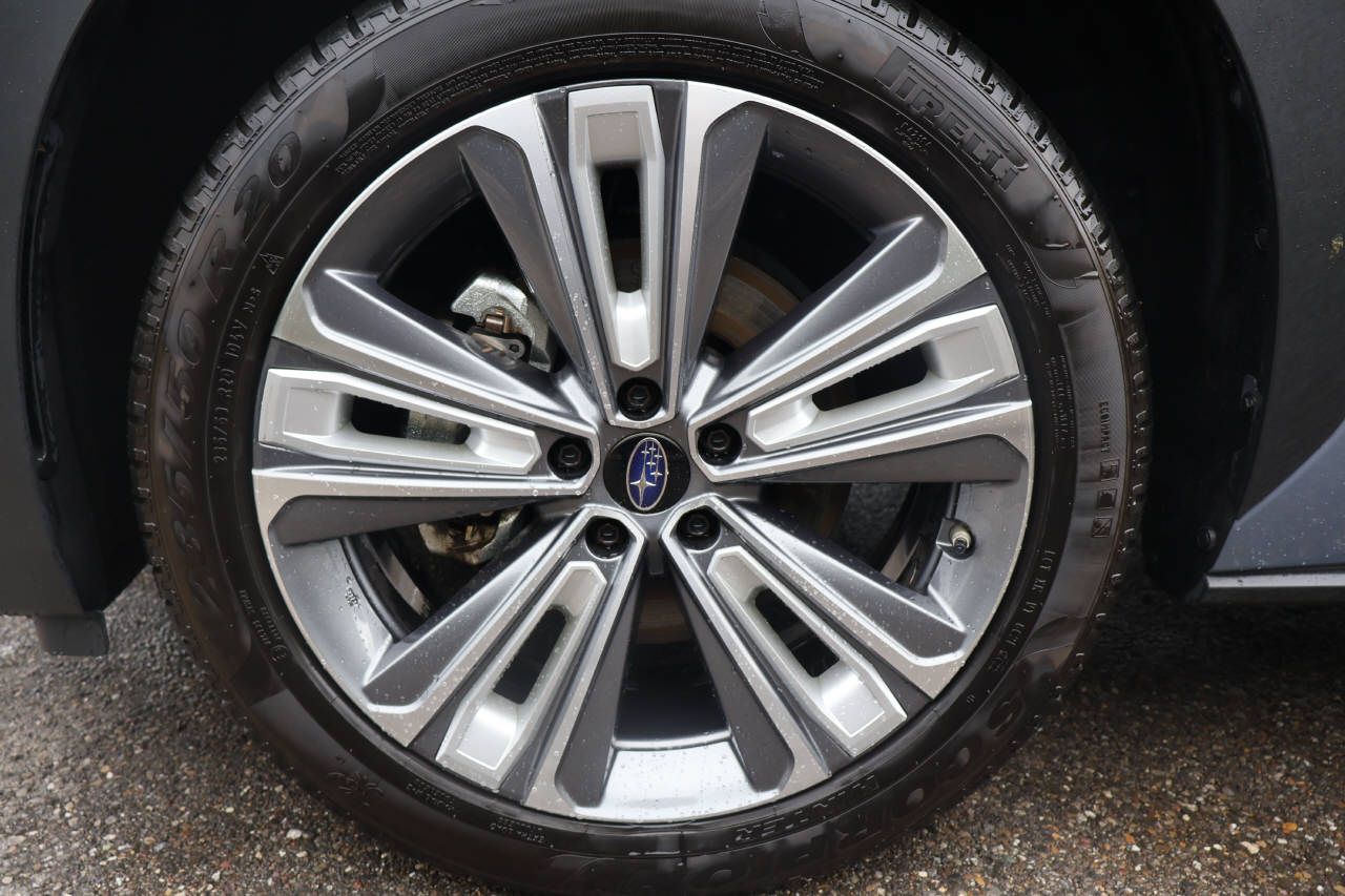 SUBARU Solterra eV Luxury AWD-image-9