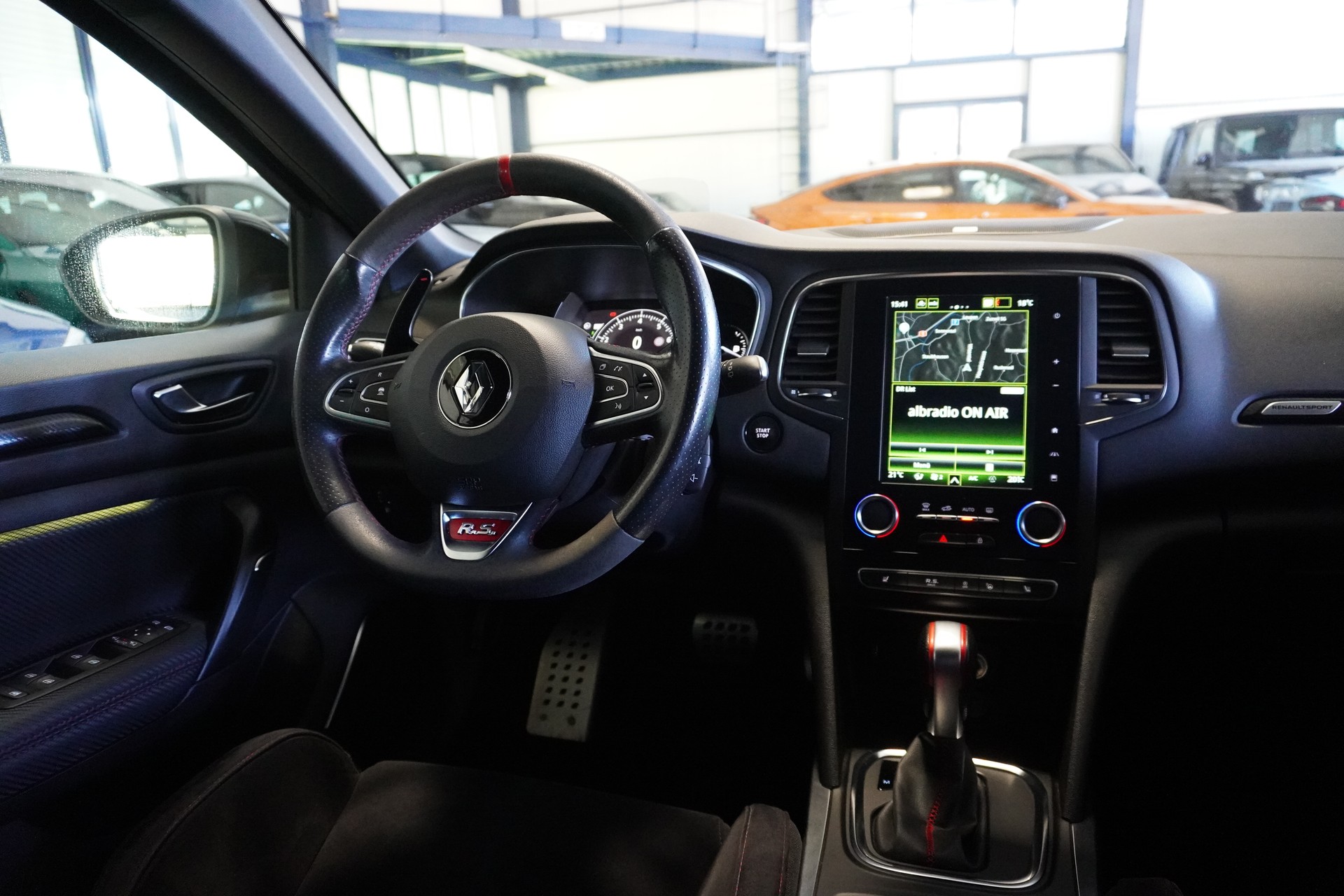 RENAULT Mégane Trophy 300 EDC-image-9