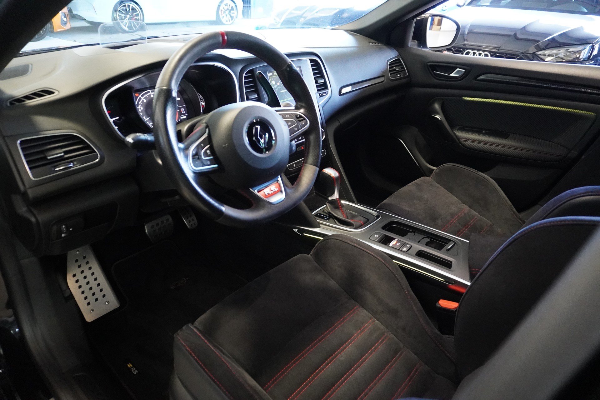 RENAULT Mégane Trophy 300 EDC-image-8