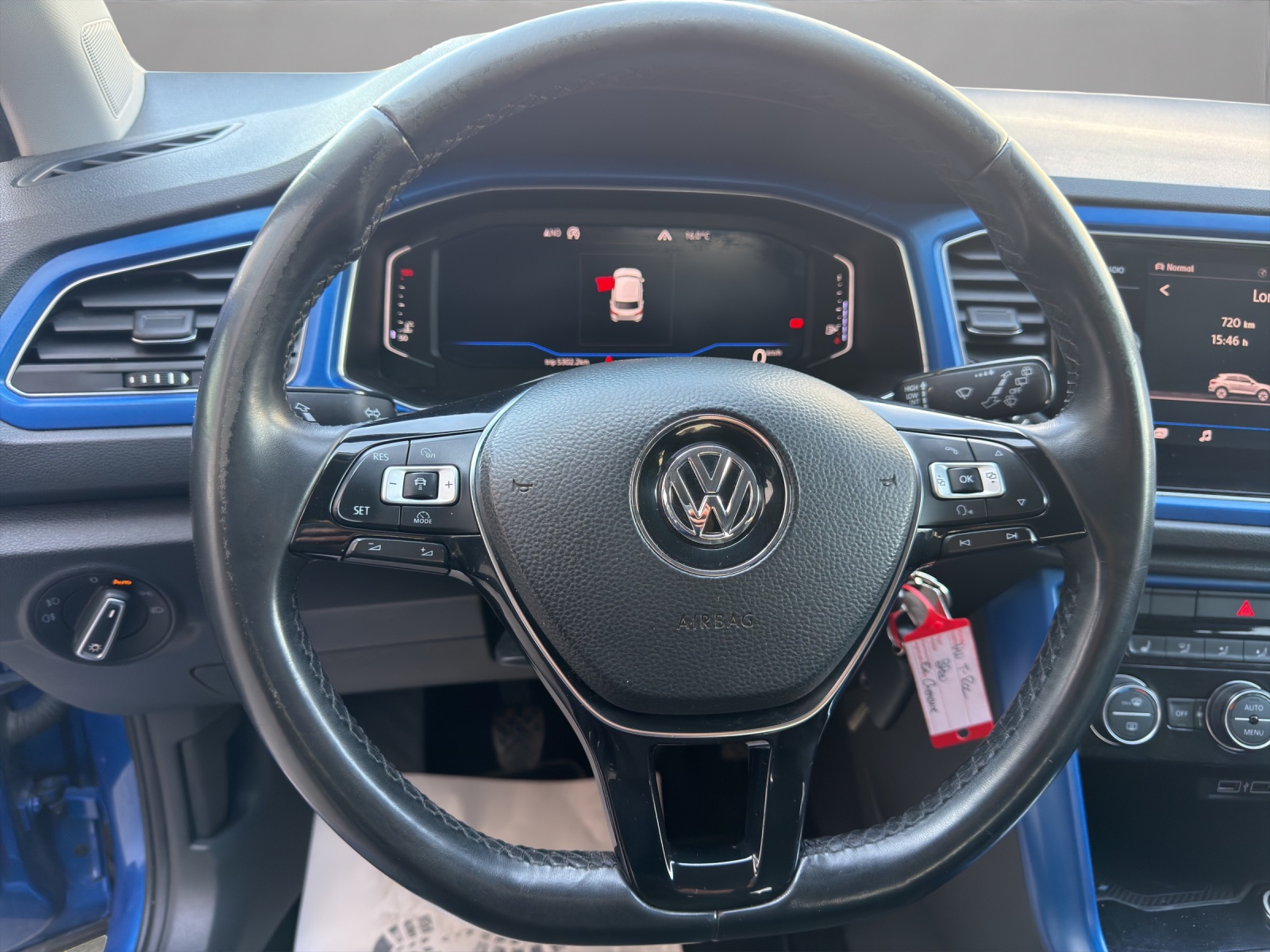 VW T-Roc 1.0 TSI Advance-image-9