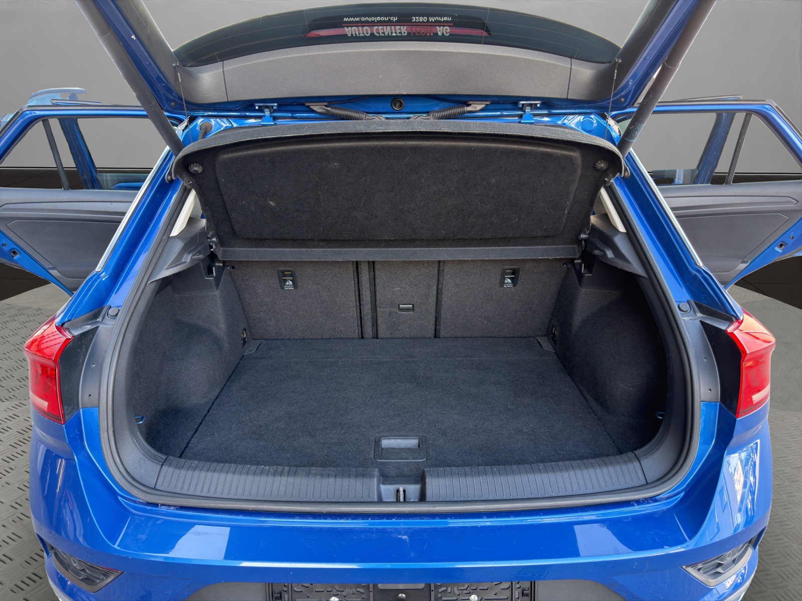 VW T-Roc 1.0 TSI Advance-image-18