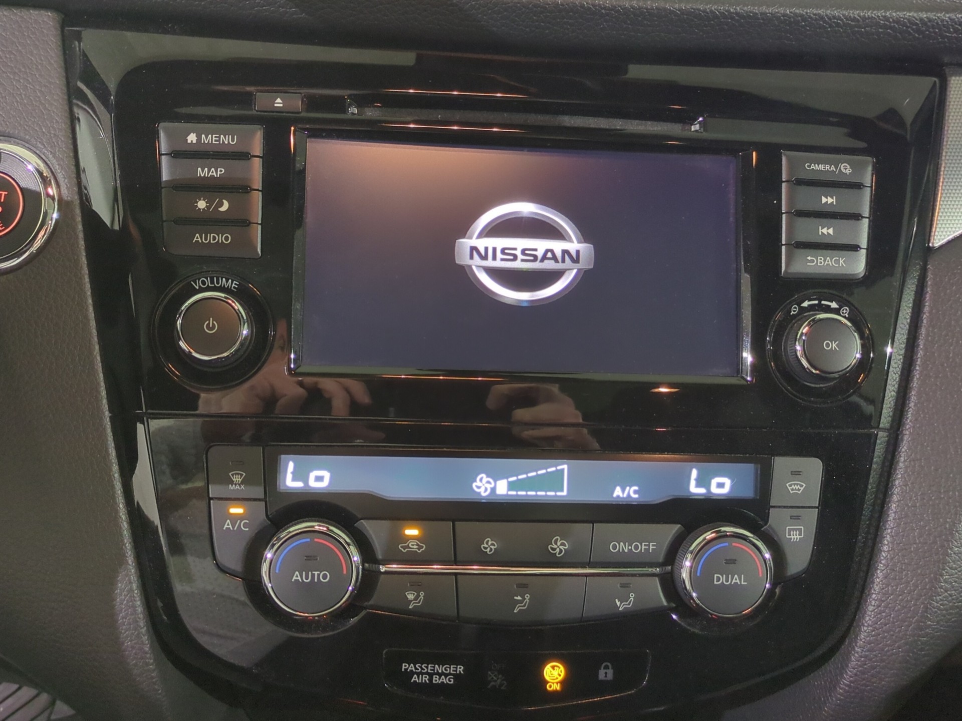 NISSAN Qashqai 1.7 dCi tekna Xtronic ALL-MODE 4x4-image-11