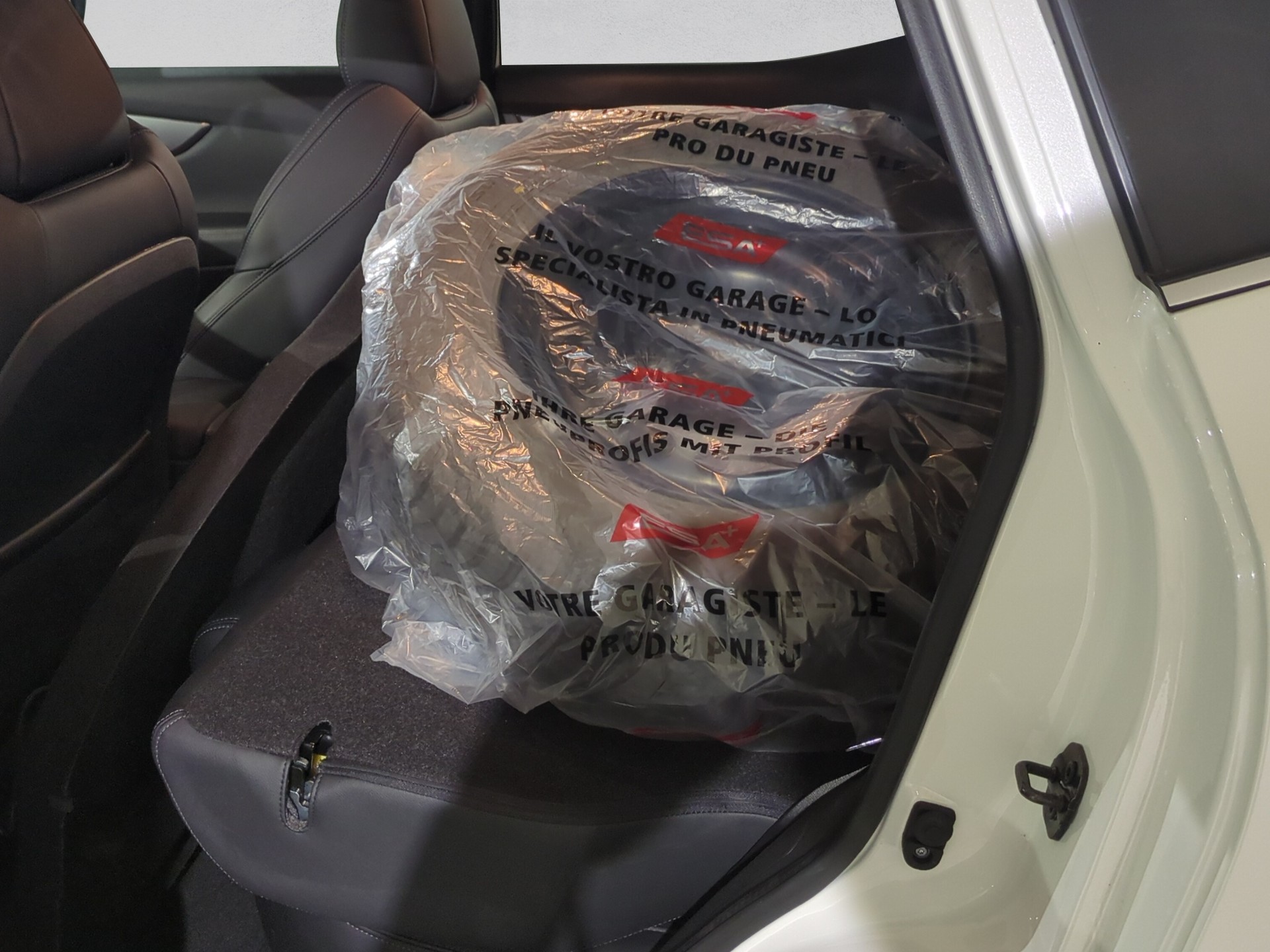 NISSAN Qashqai 1.7 dCi tekna Xtronic ALL-MODE 4x4-image-14