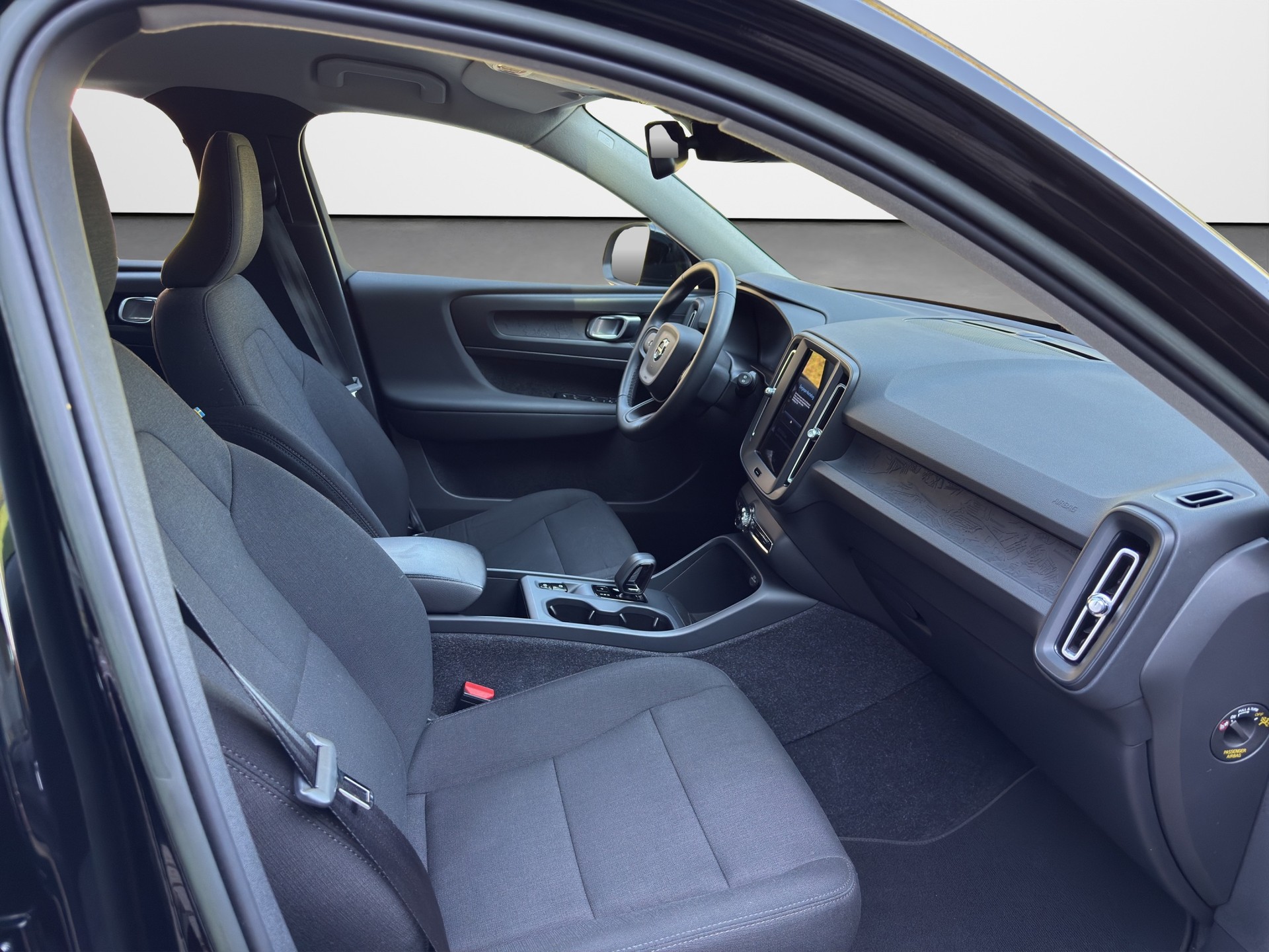 VOLVO XC40 1.5 T2 Essential-image-8